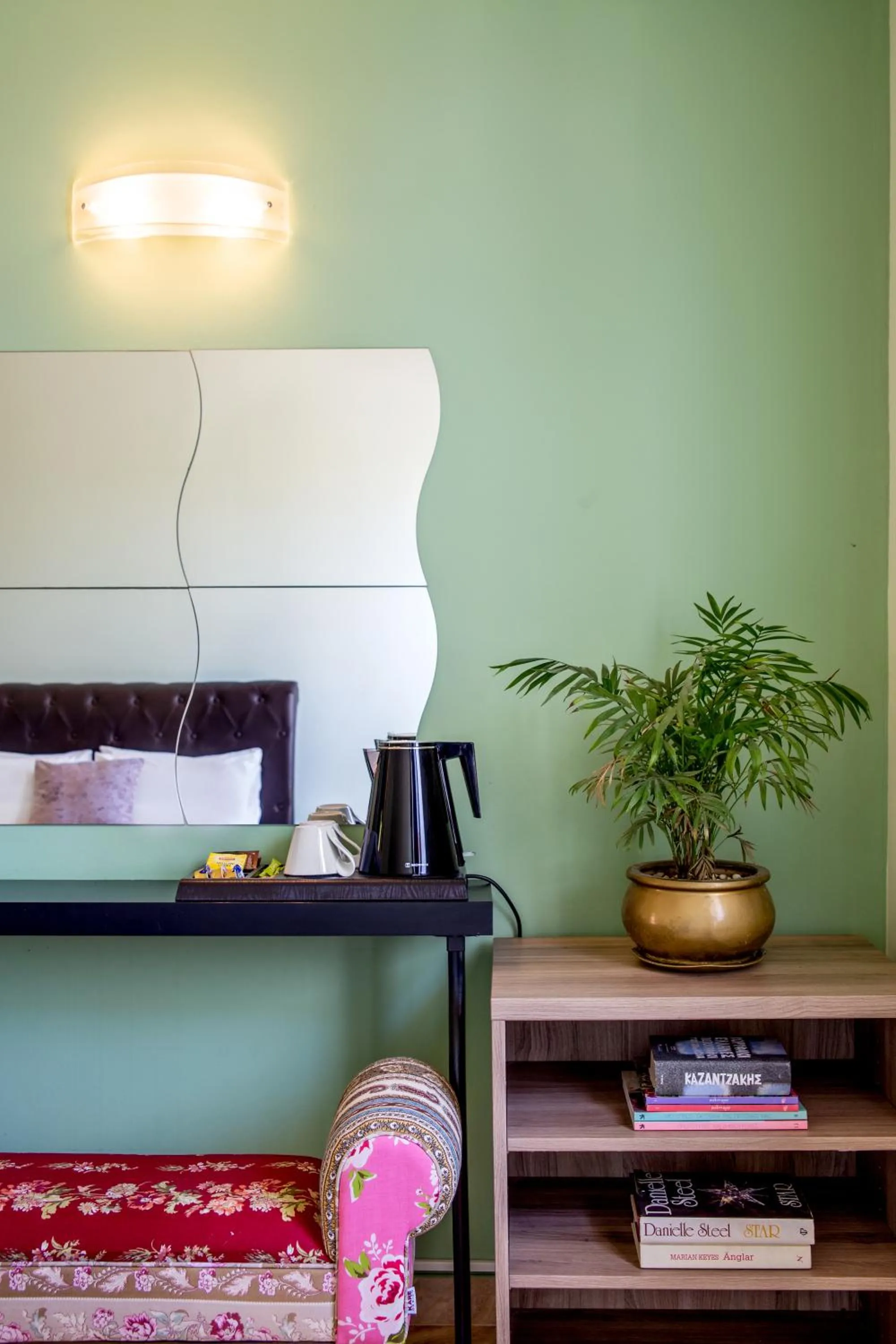 Coffee/tea facilities in Victoria Hill Hotel