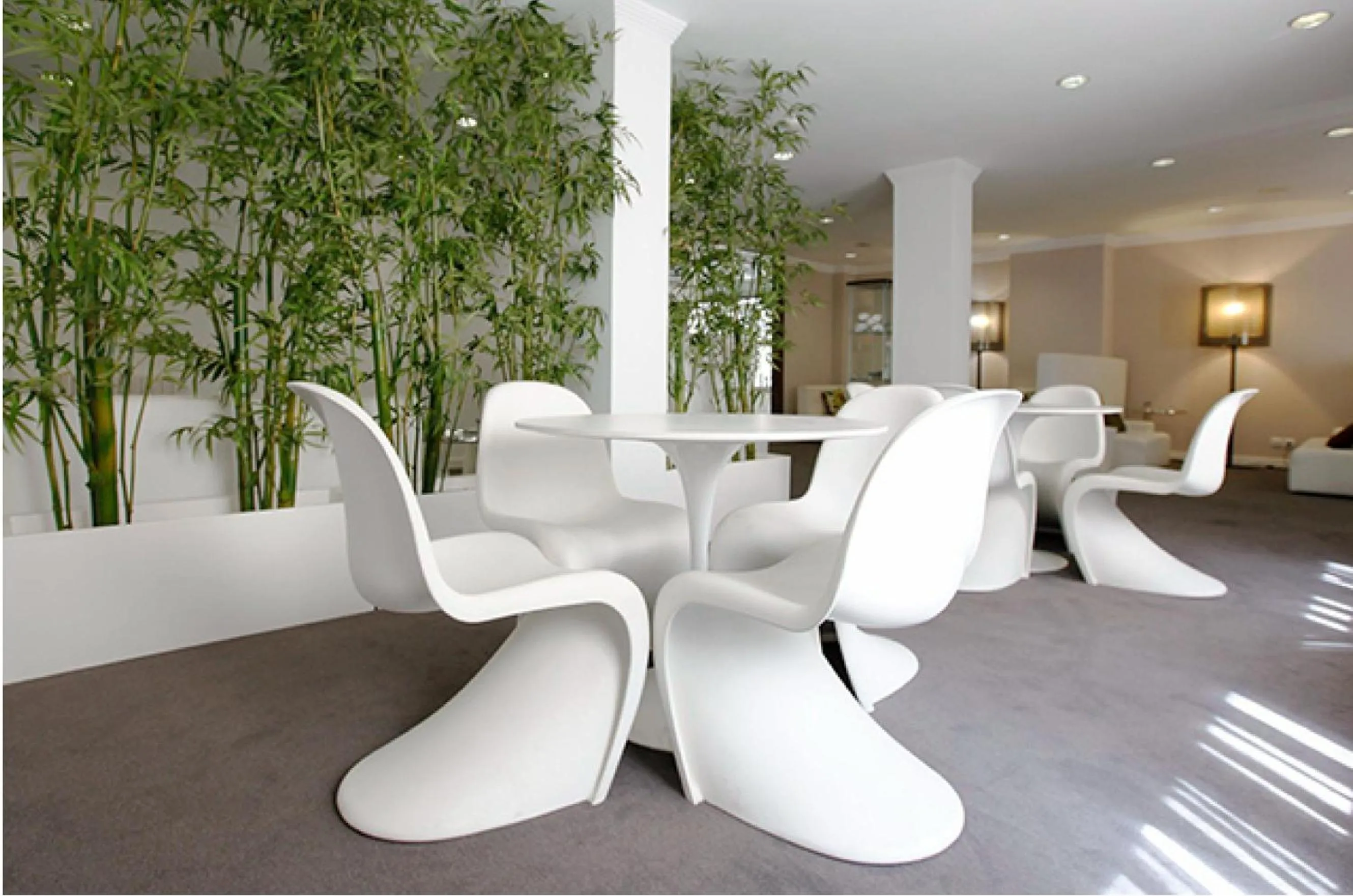 Communal lounge/ TV room in Hotel Costa de Prata 2 & Spa