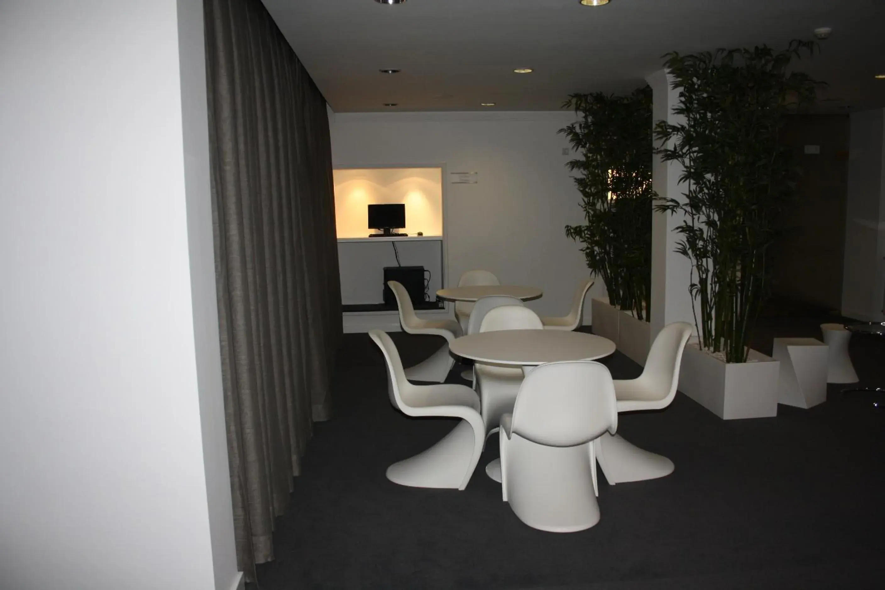 Lounge or bar in Hotel Costa de Prata 2 & Spa Lounge or bar in Hotel Costa de Prata 2 & Spa