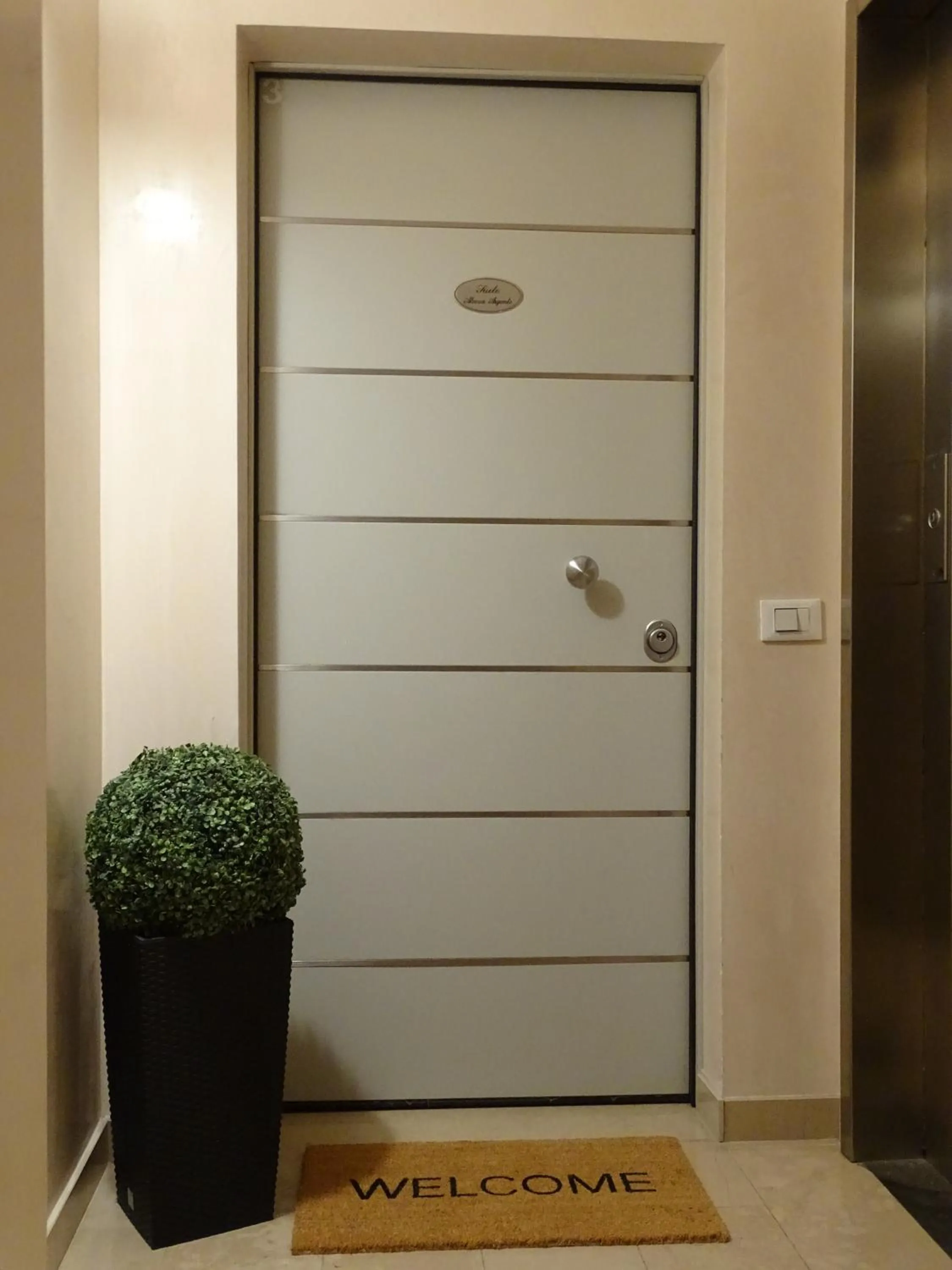 Facade/entrance in Suite Alcova