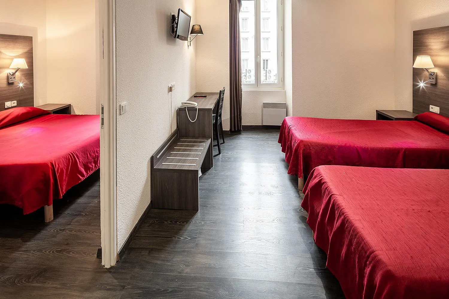 Two-Bedroom Suite in Hôtel Galilée Windsor