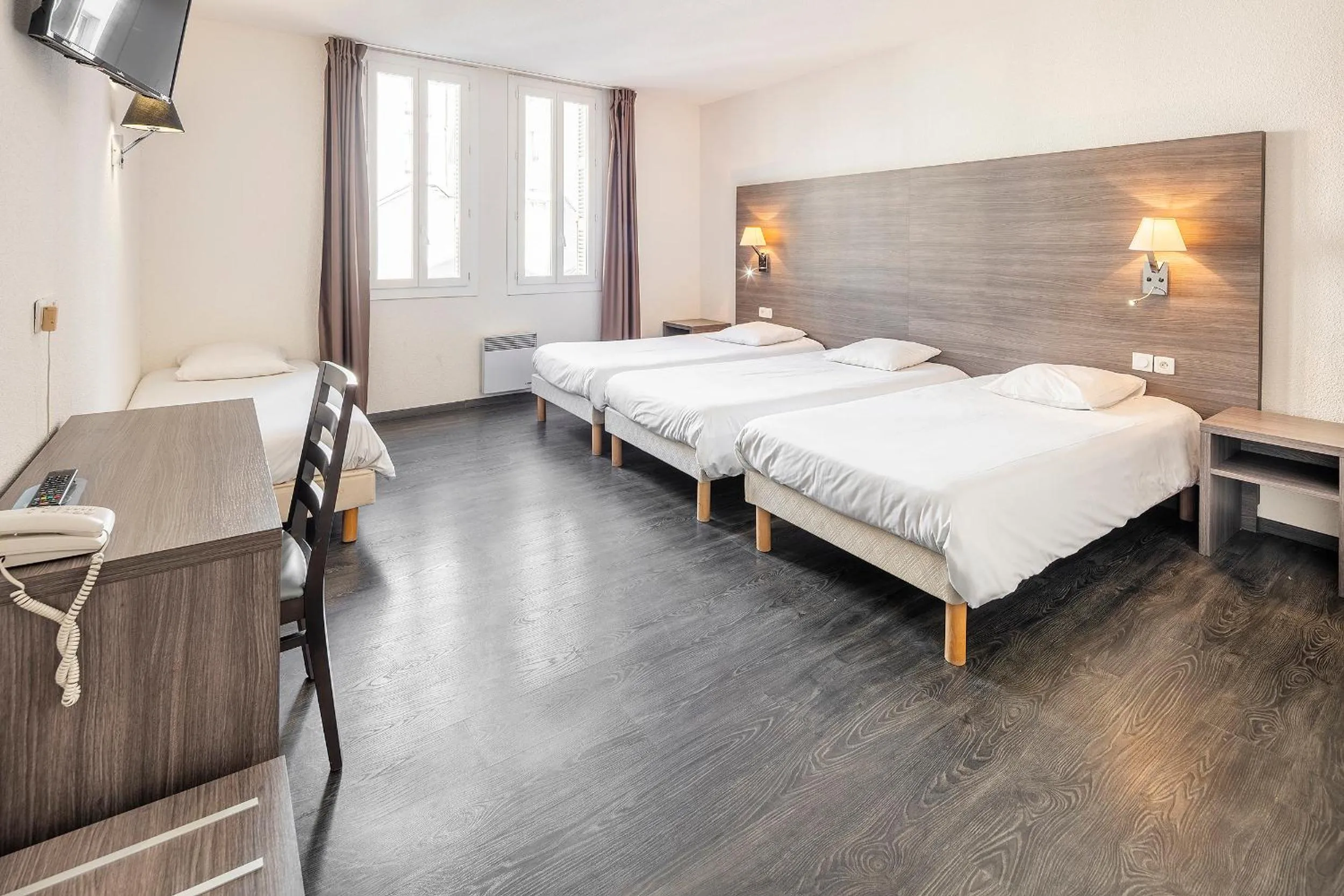 Triple Room in Hôtel Galilée Windsor