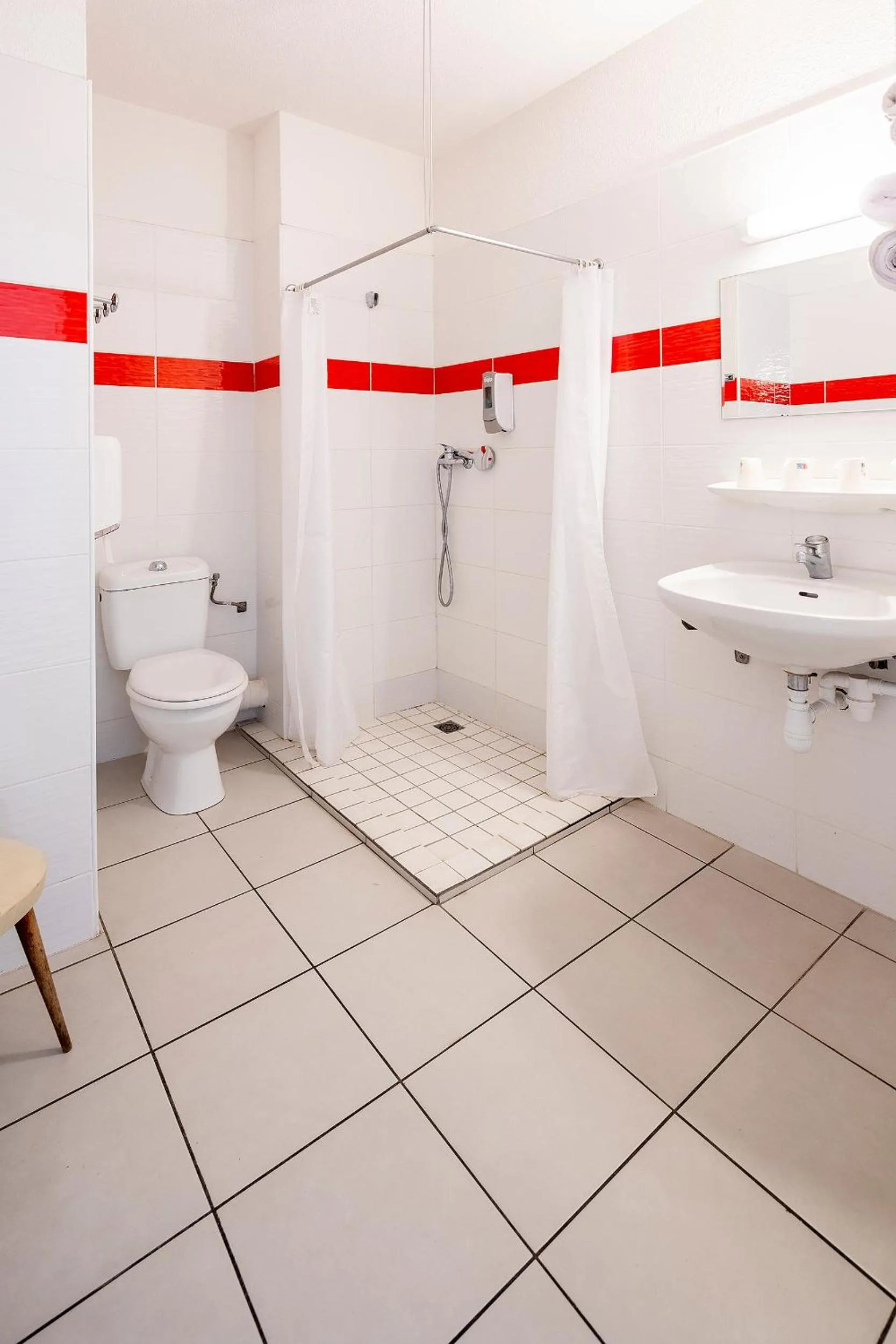 Triple Room in Hôtel Galilée Windsor