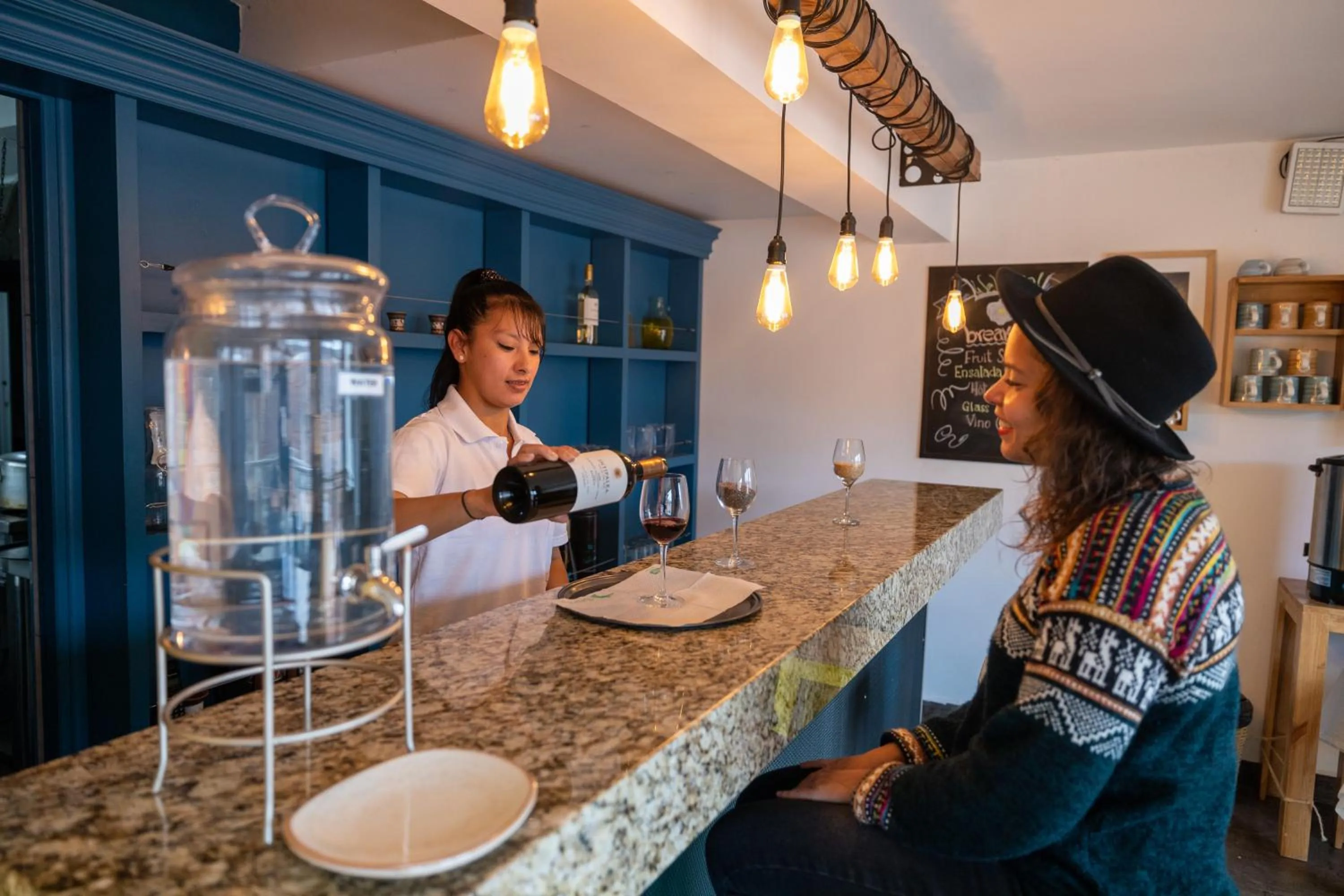 Lounge or bar in Tariq Boutique