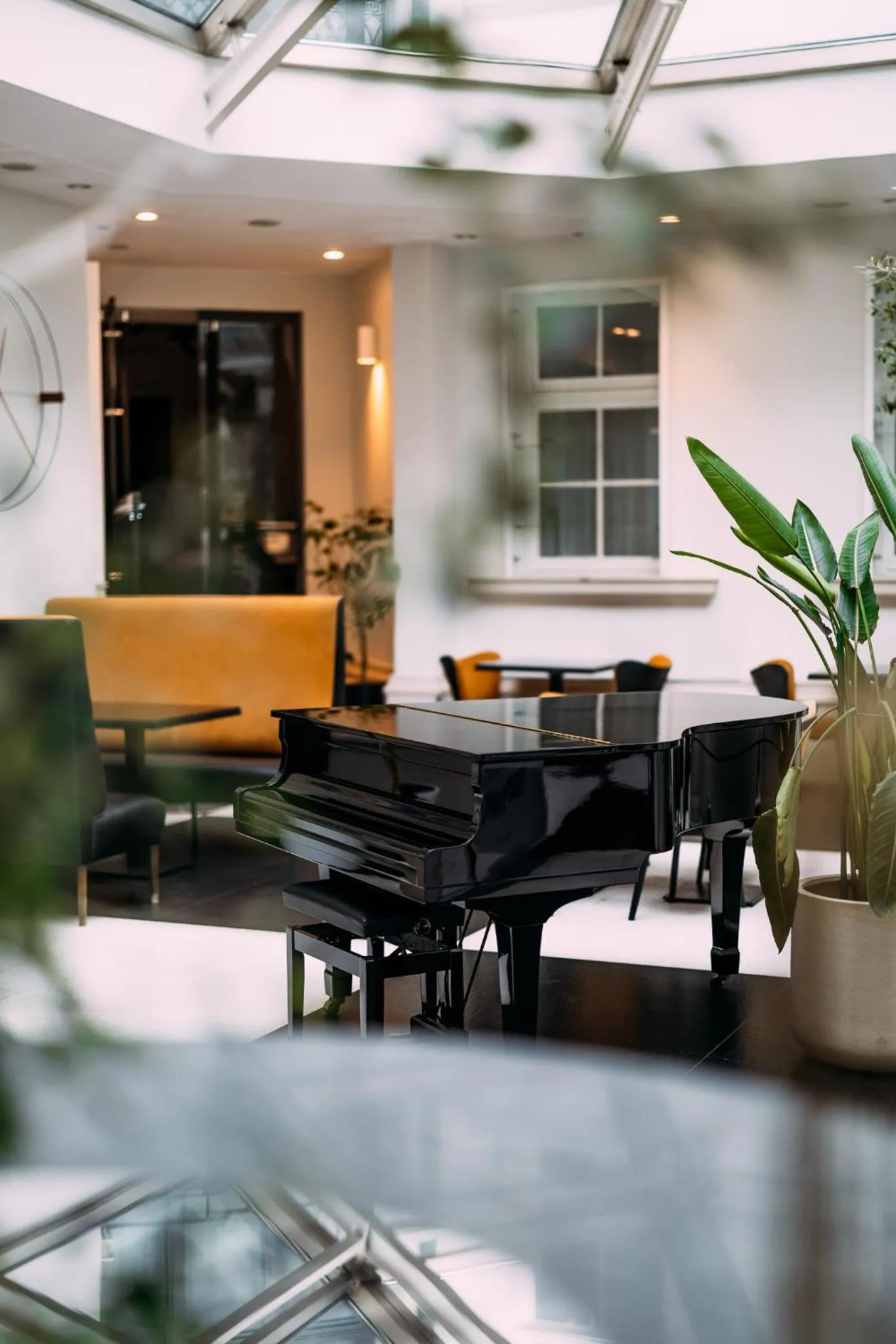 Lobby or reception in H15 Boutique Hotel, Warsaw, a Member of Design Hotels