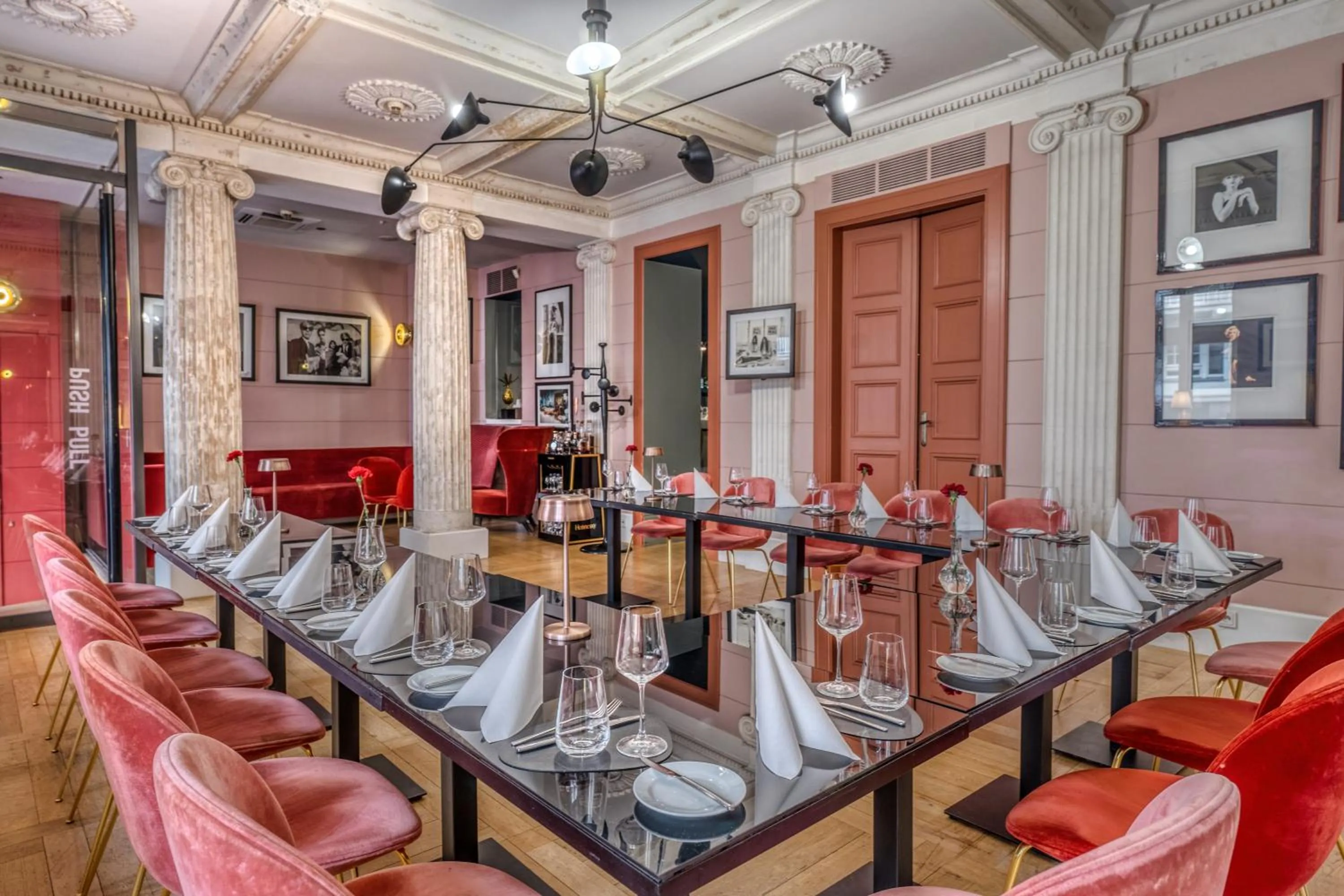 Restaurant/places to eat in H15 Boutique Hotel, Warsaw, a Member of Design Hotels