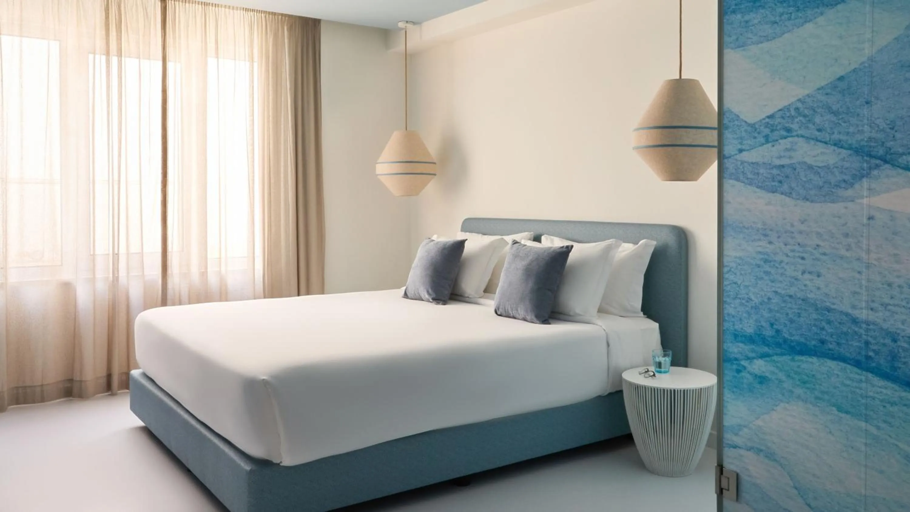 Photo of the whole room, Bed in Hotel Indigo Albufeira by IHG