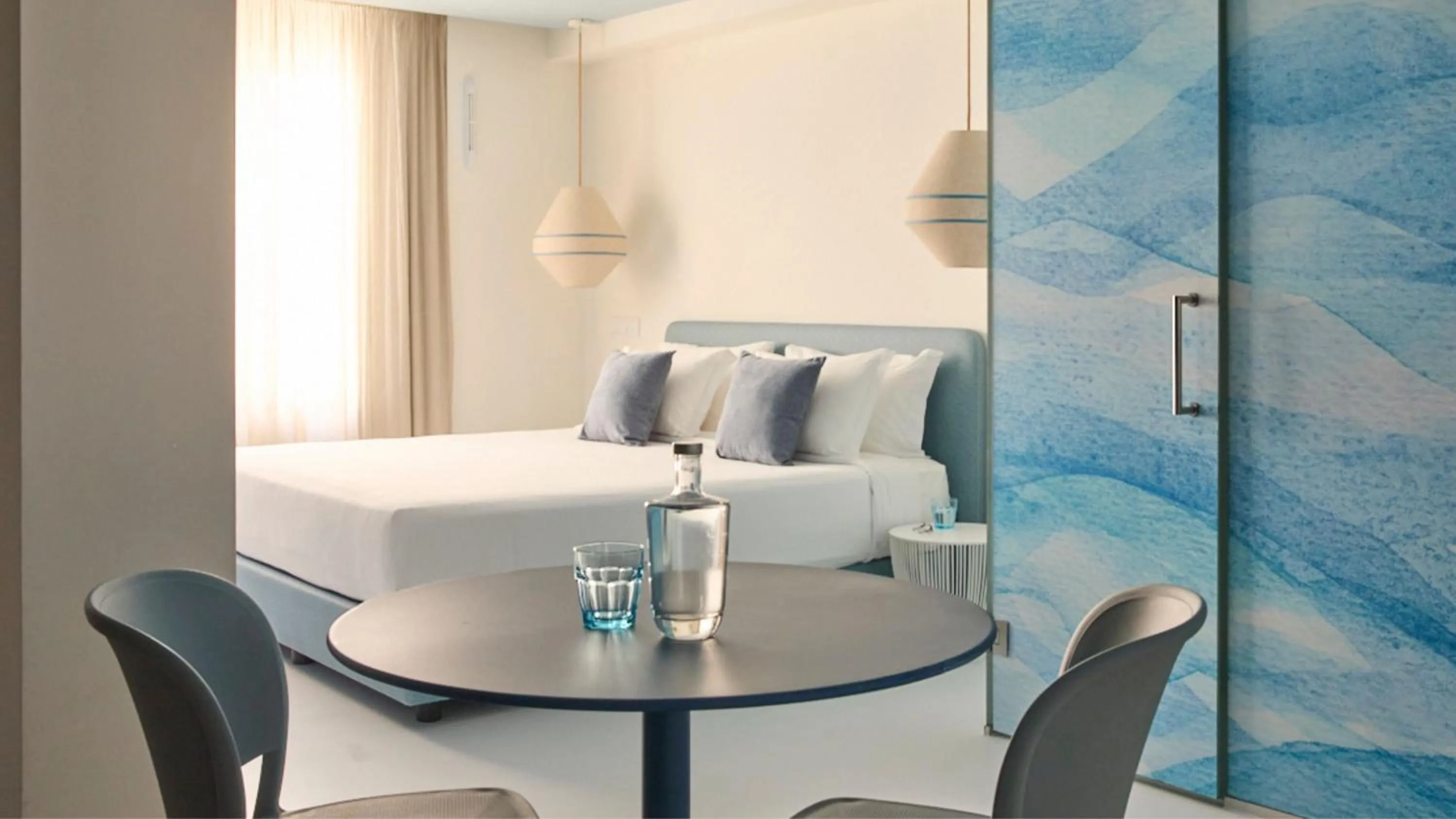 Photo of the whole room in Hotel Indigo Albufeira by IHG