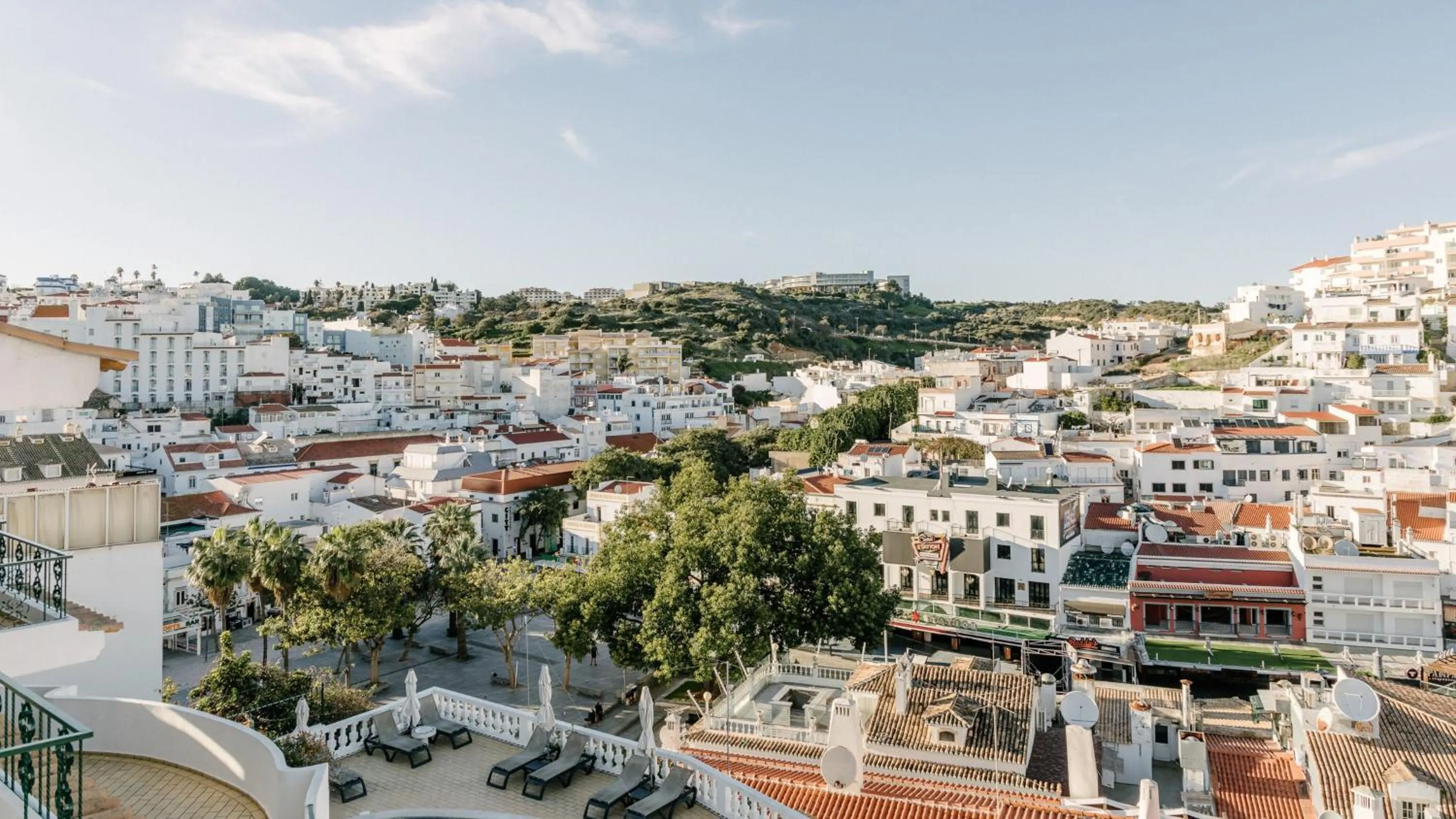 Photo of the whole room in Hotel Indigo Albufeira by IHG