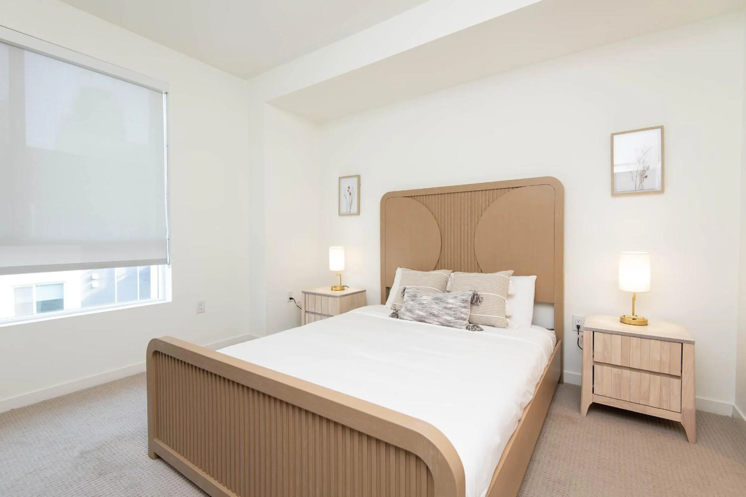 Bed in Modern Apartment Rentals