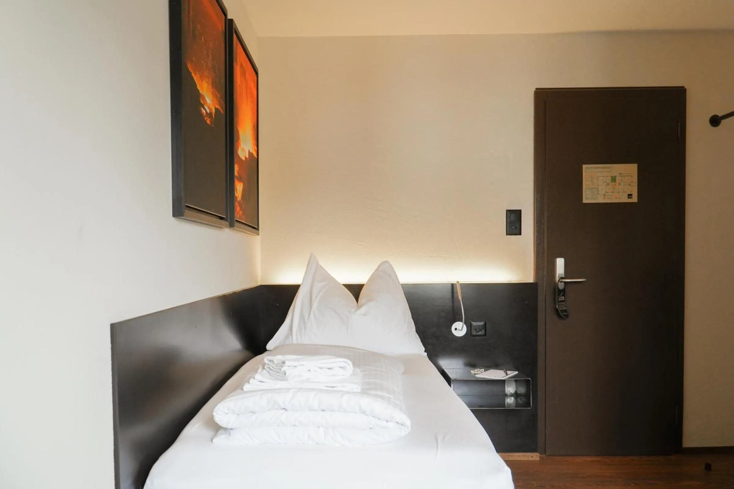 Photo of the whole room, Bed in feRUS Hotel