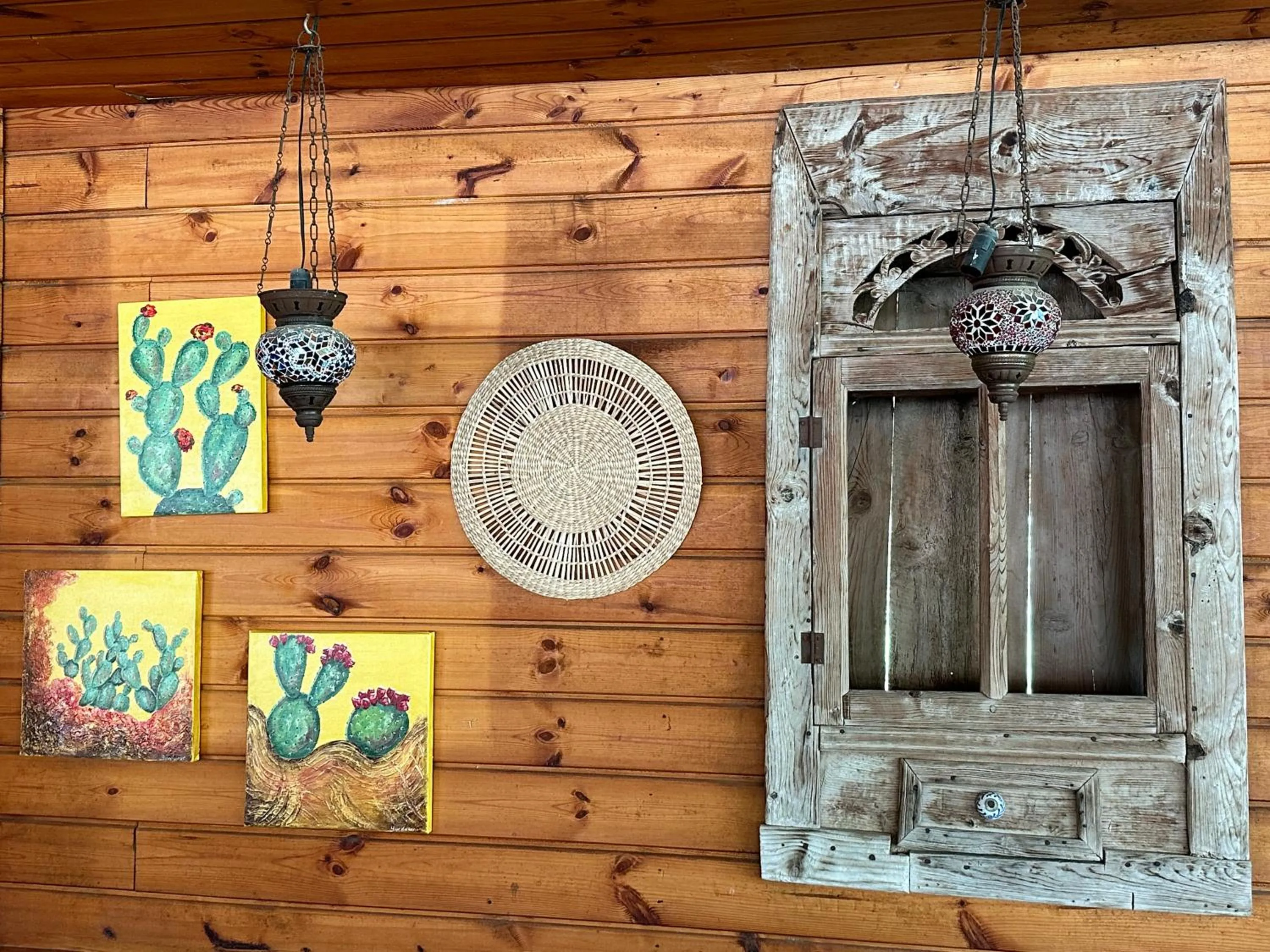 Decorative detail in Bahaus Resort