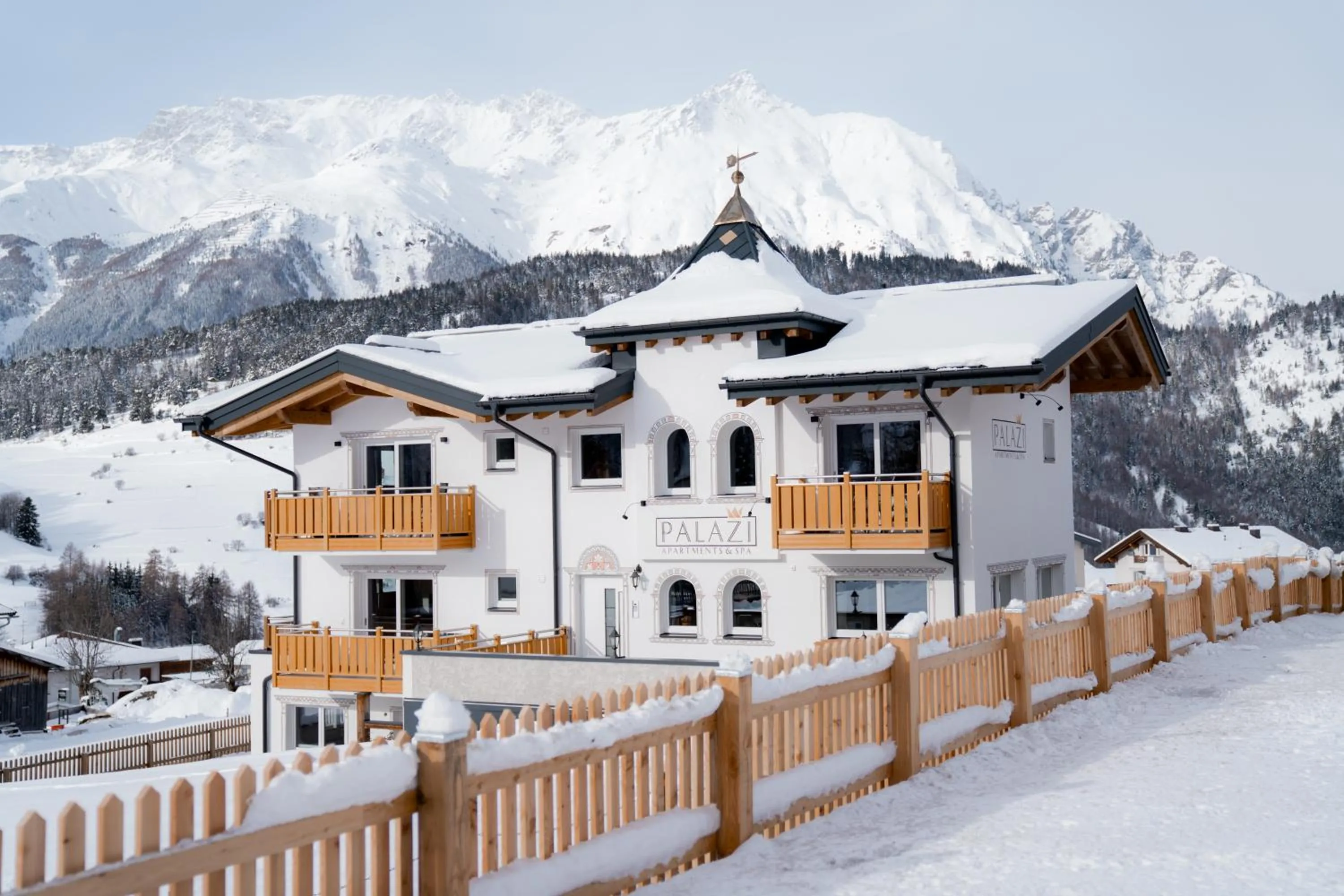 Palazi Apartments & Spa