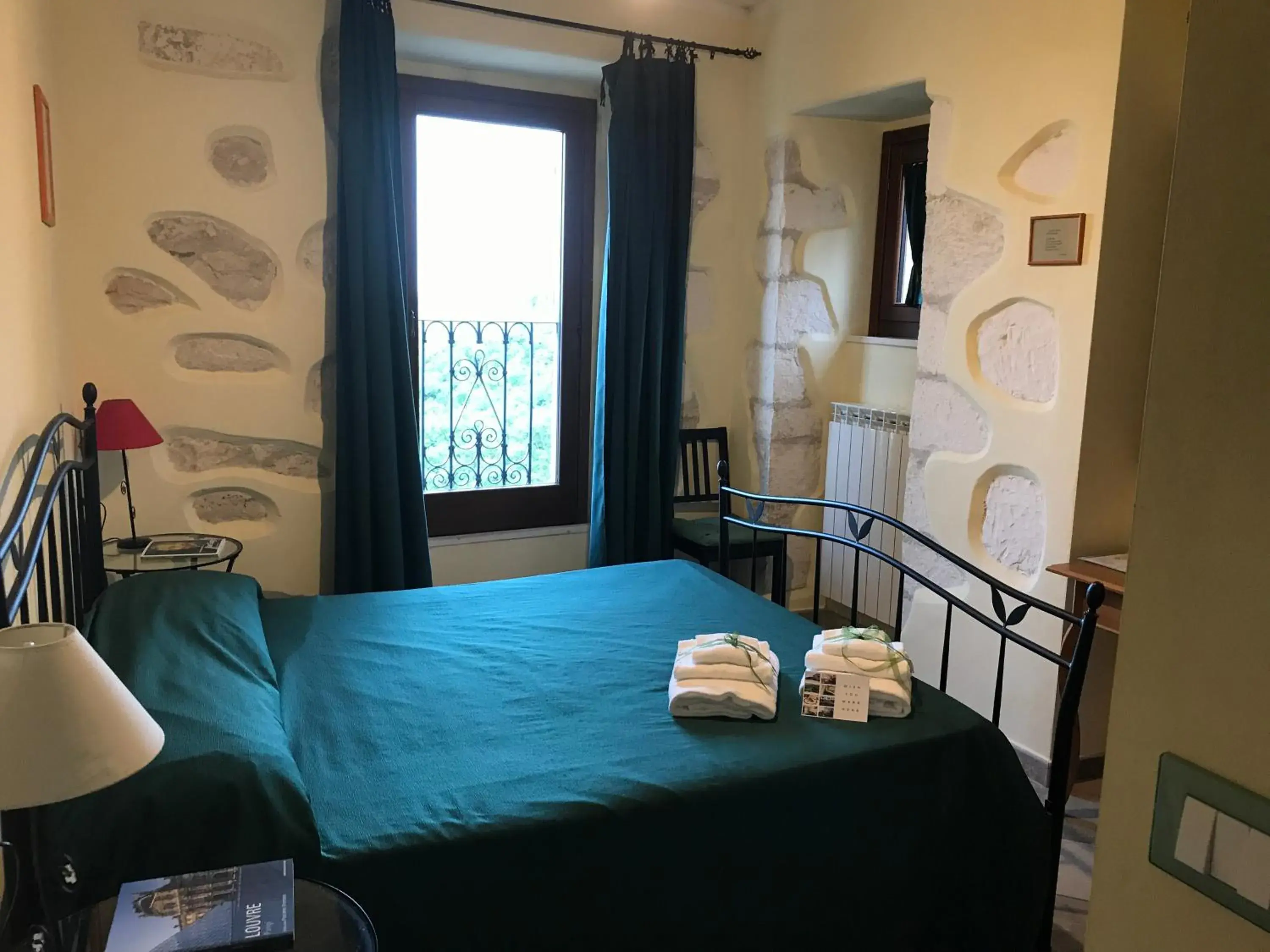 Double or Twin Room in B&B Casa Mila' Double or Twin Room in B&B Casa Mila'