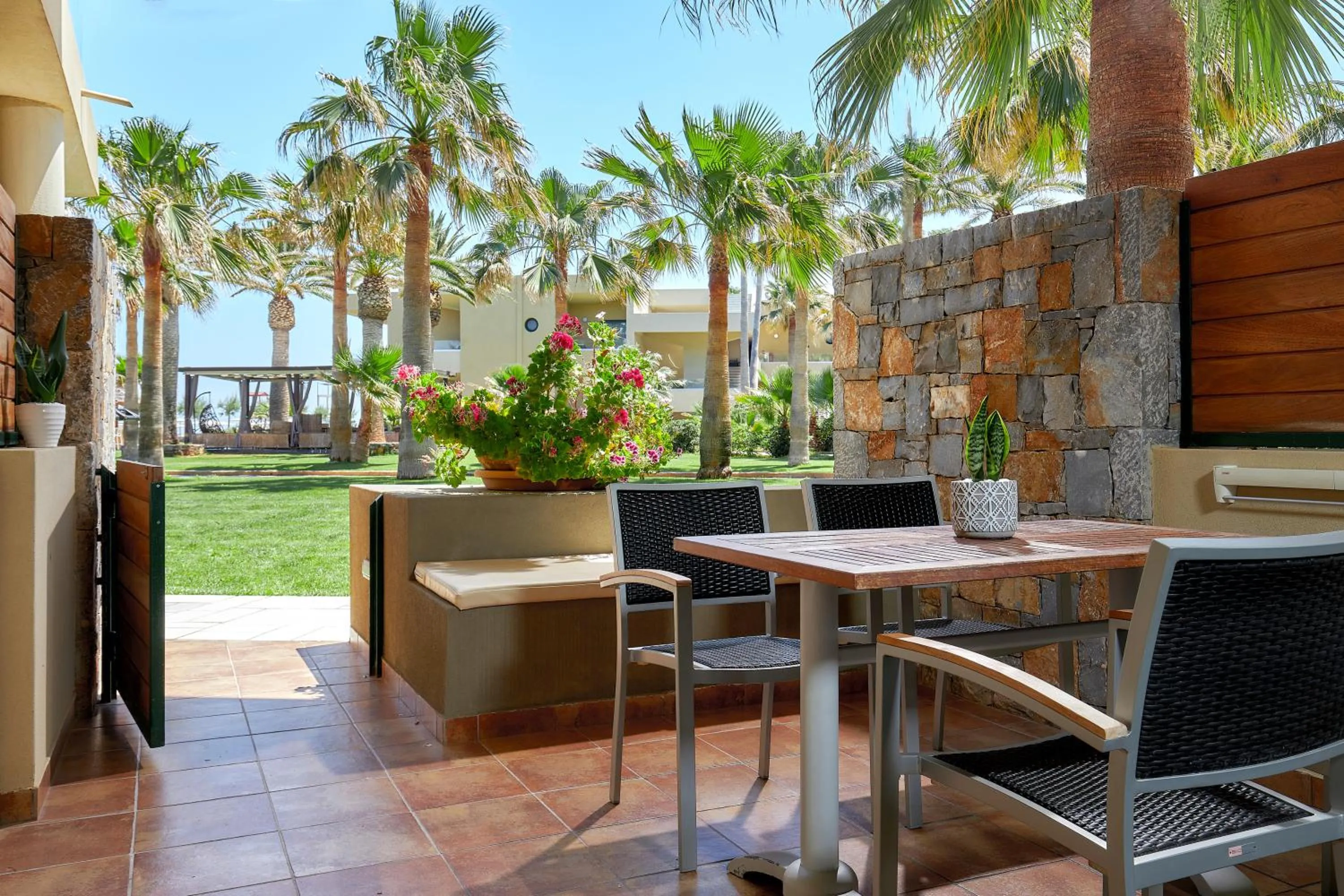 Patio in Sirens Beach & Village