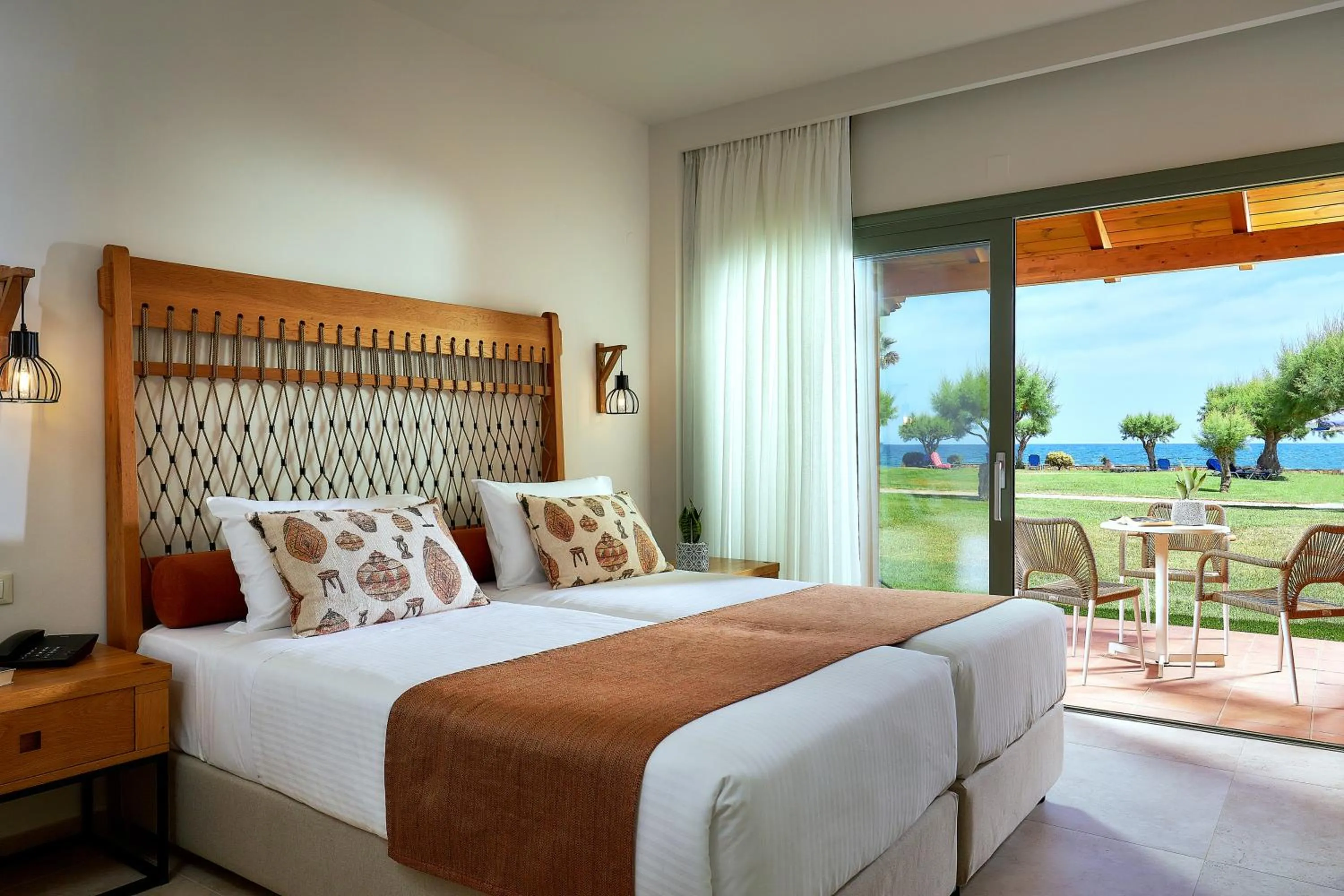 Bed in Sirens Beach & Village