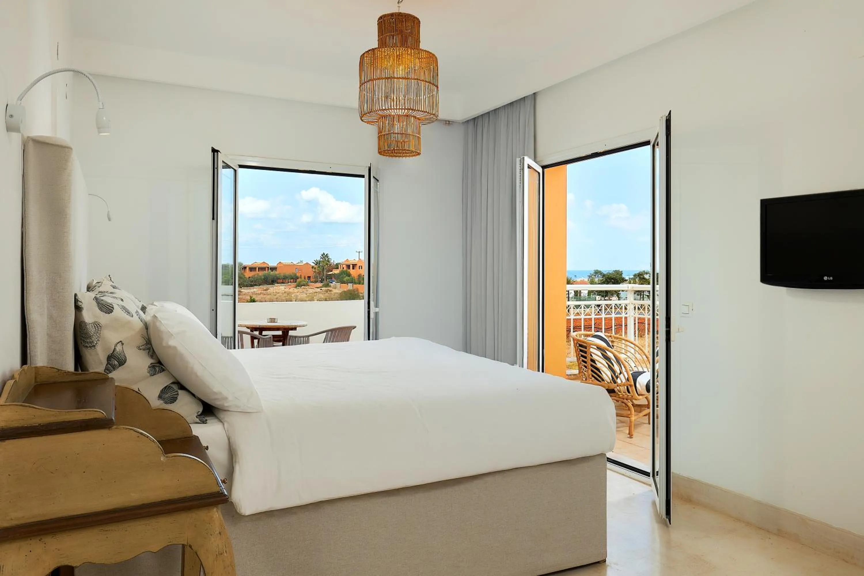 View (from property/room), Bed in Sirens Beach & Village