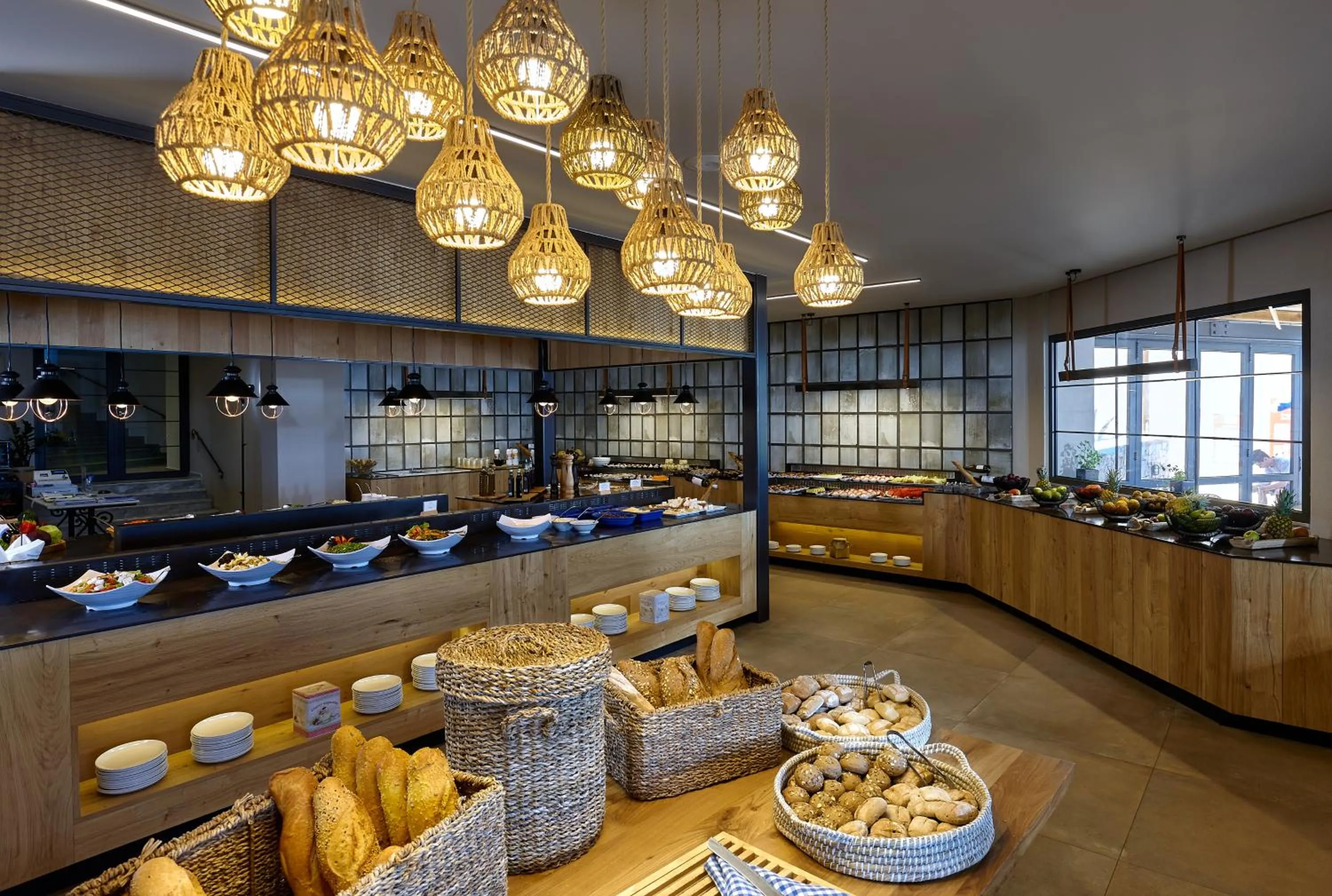 Restaurant/places to eat in Sirens Beach & Village