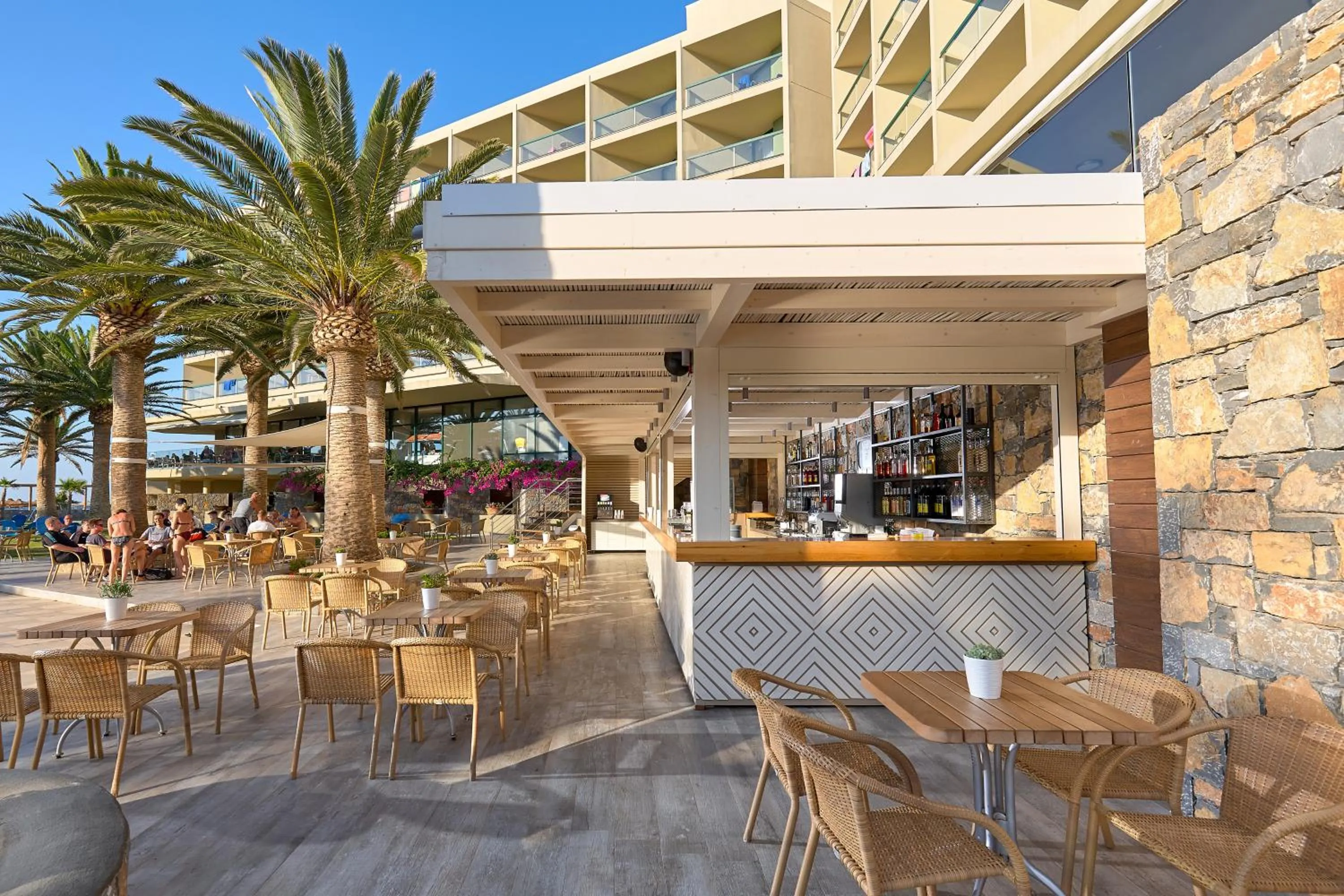 Restaurant/places to eat in Sirens Beach & Village