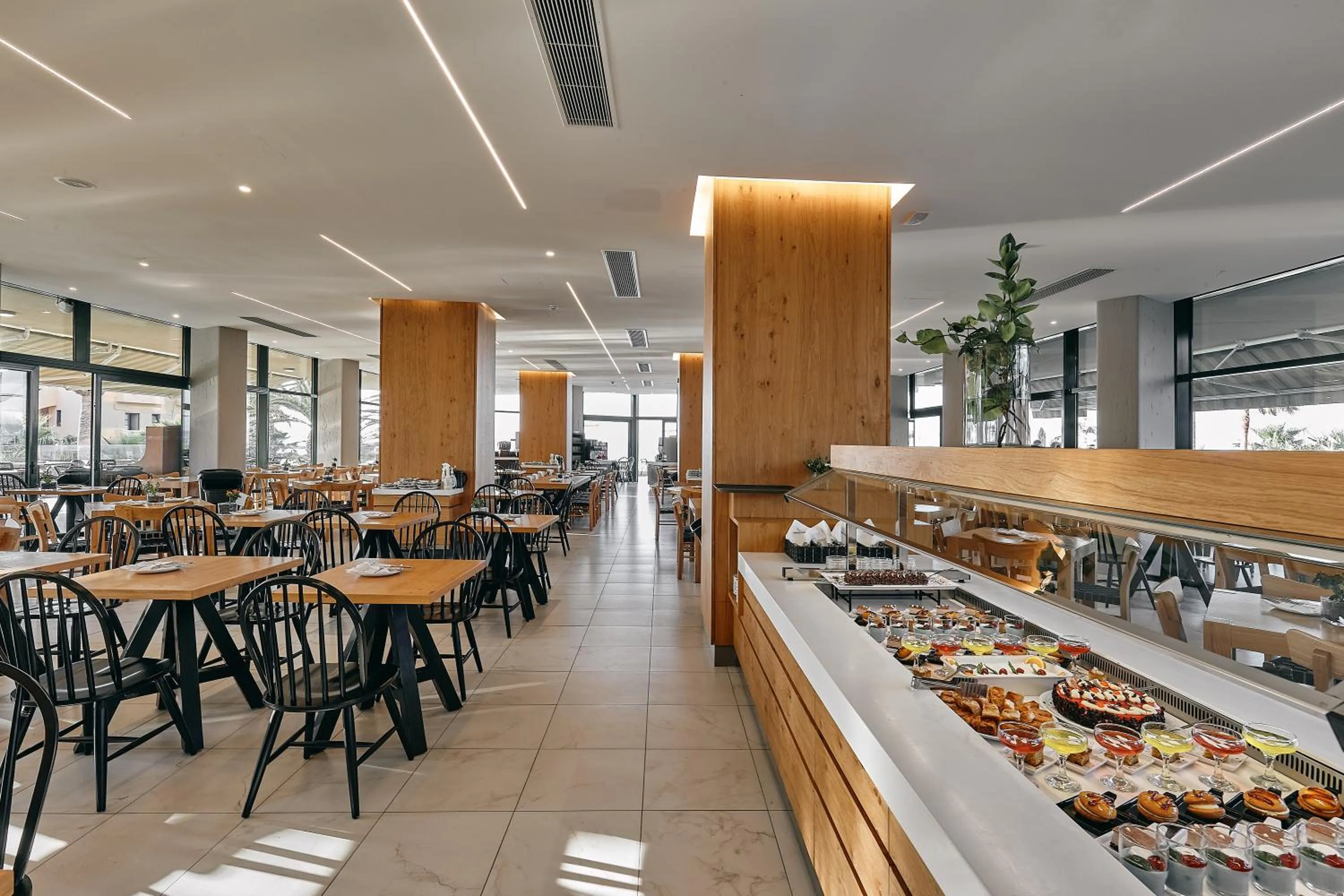 Restaurant/places to eat in Sirens Beach & Village