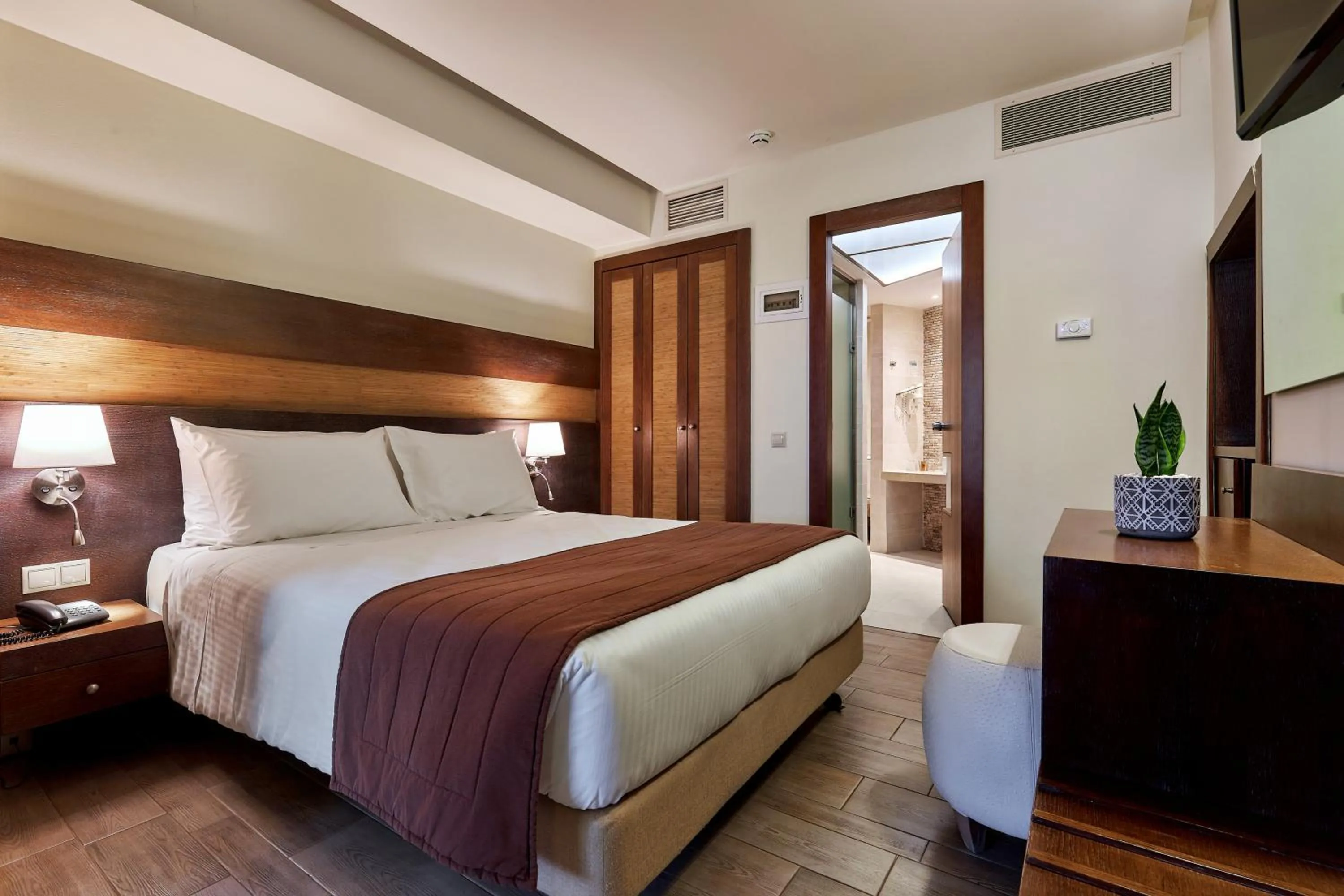 Bed in Sirens Beach & Village