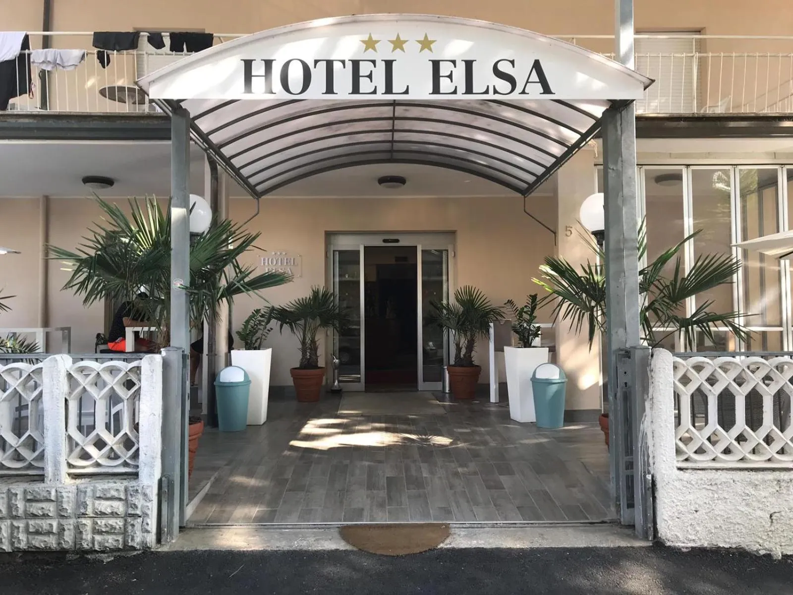 Facade/entrance in Hotel Elsa