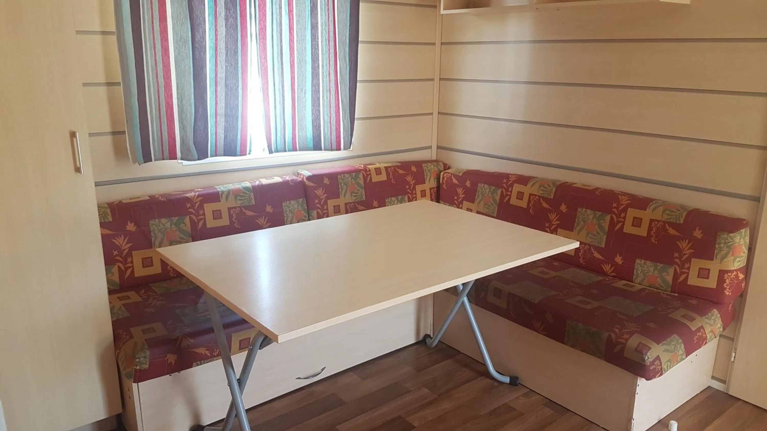 Dining area in Bungalows Land'shause