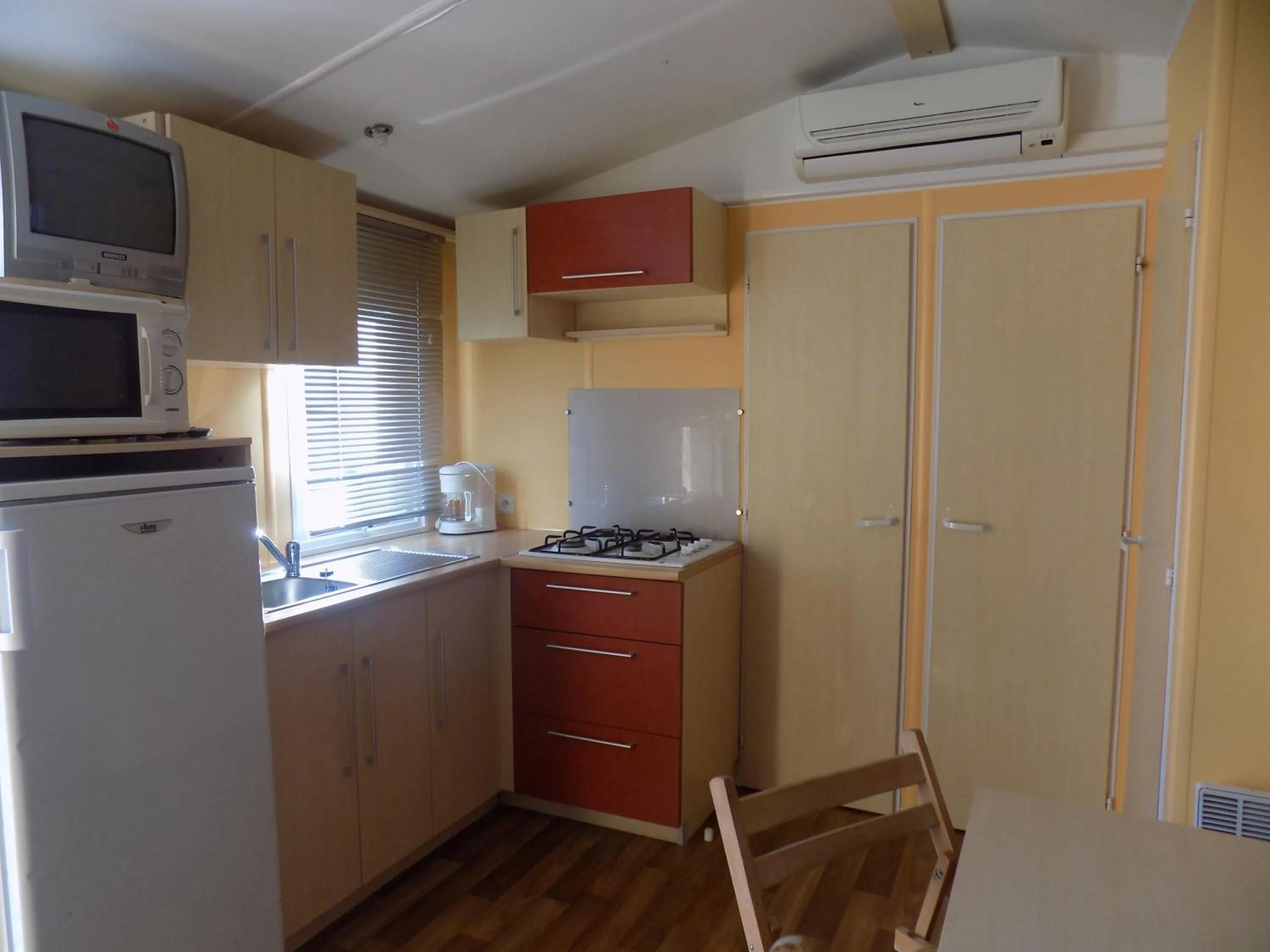 Kitchen or kitchenette in Bungalows Land'shause