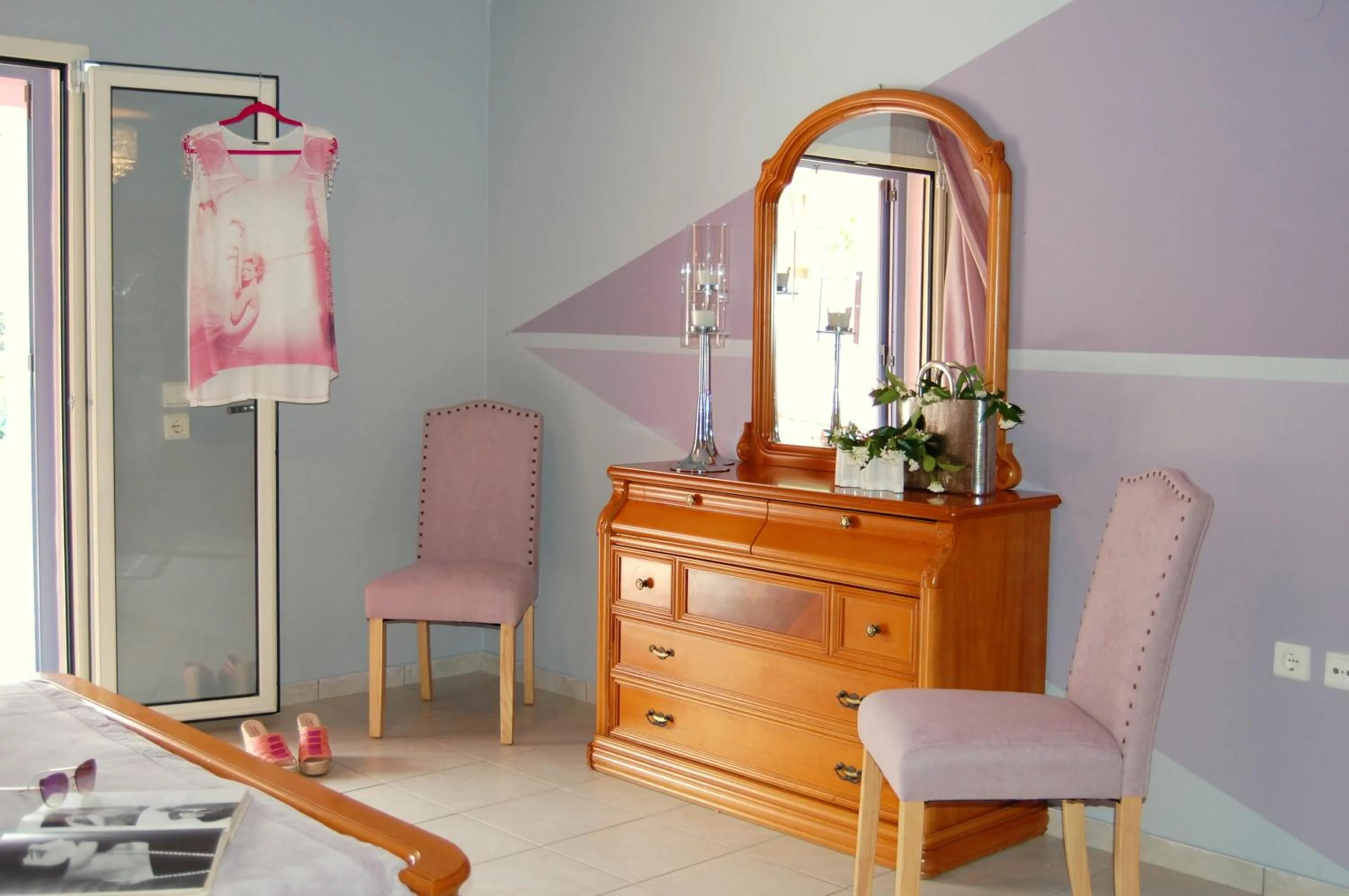 Decorative detail in Alkyoni Apartments & Studios