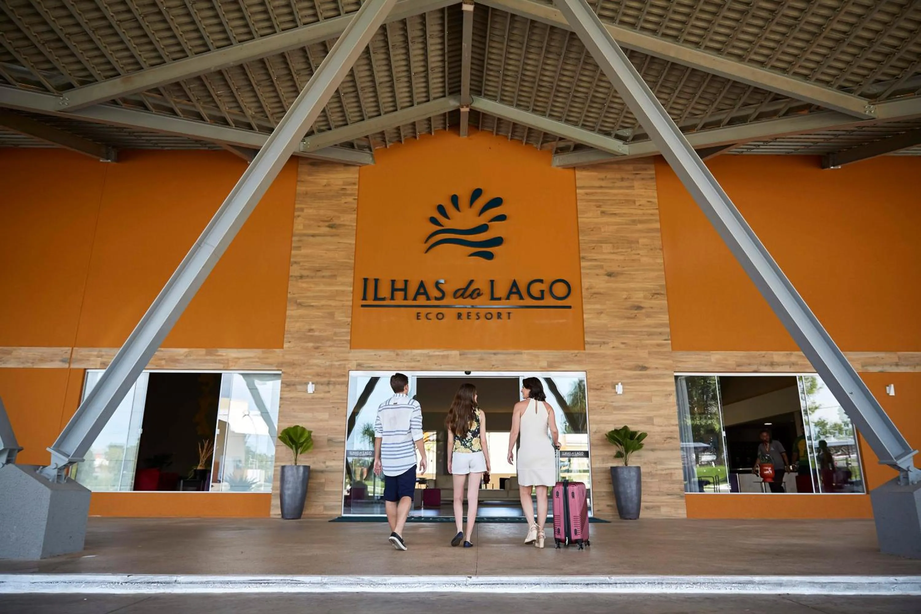 Property logo or sign in Ilhas do Lago Eco Resort by WAM Experience