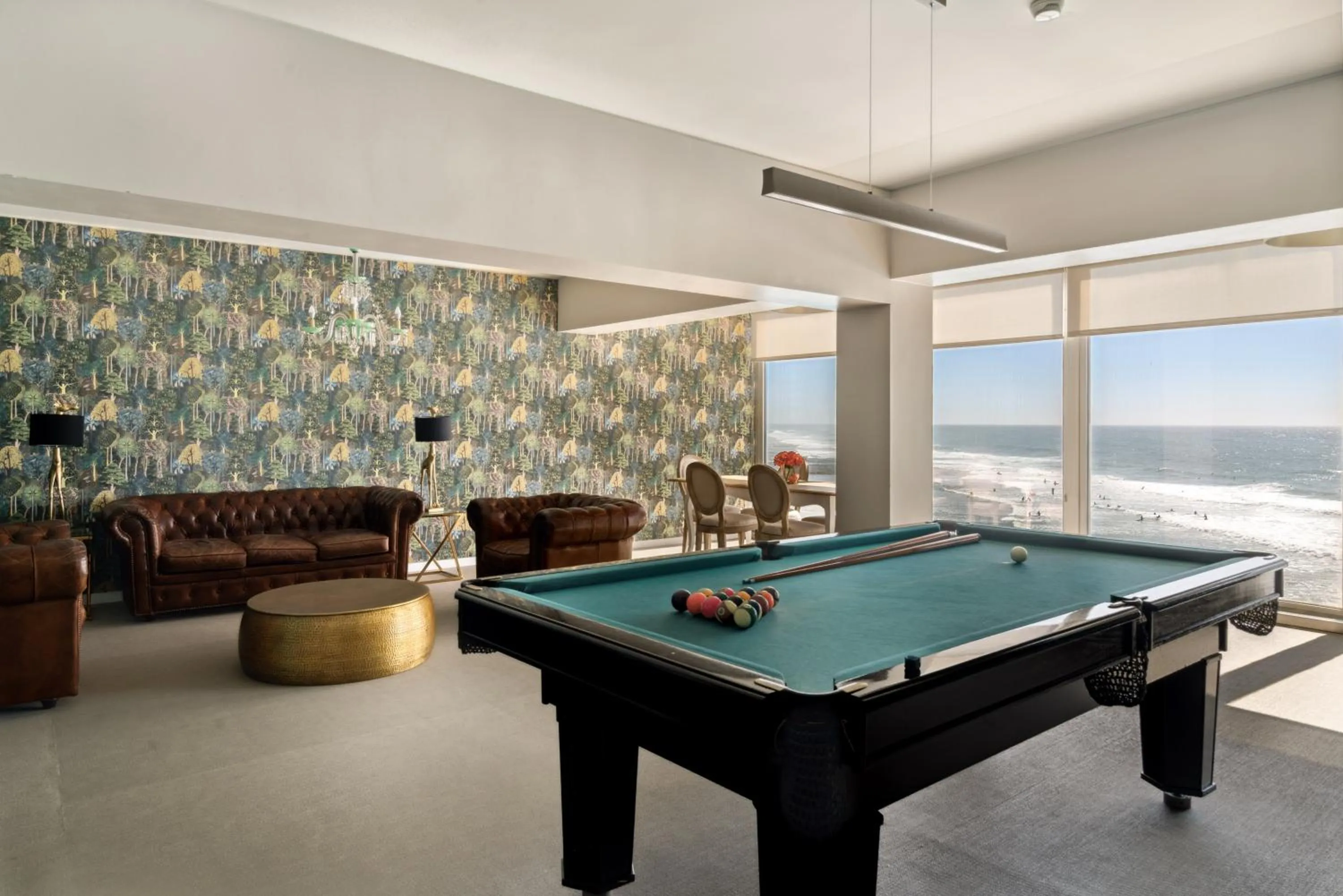 Game Room in Arribas Sintra Hotel