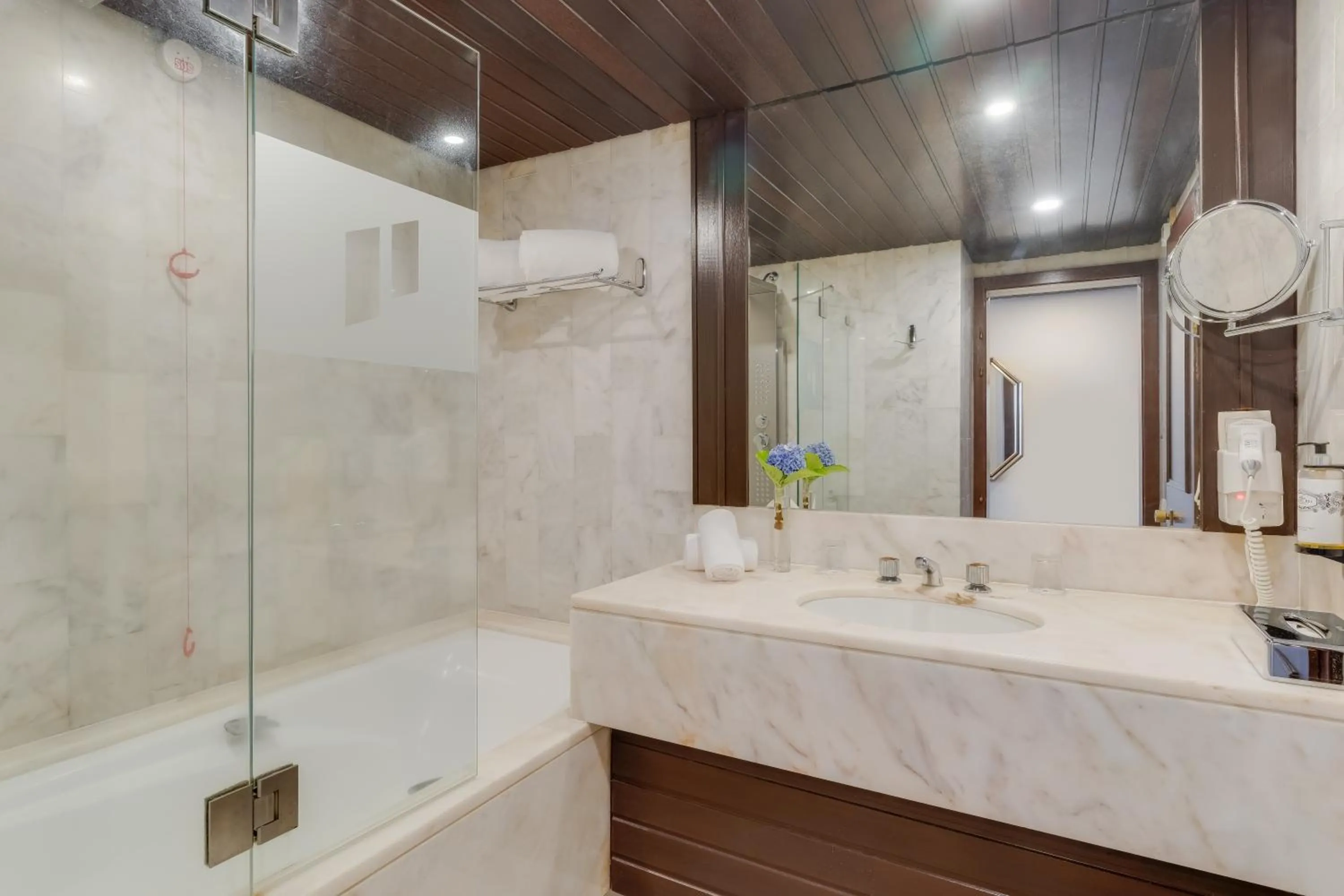 Bathroom in Pestana Bahia Praia Nature & Beach Resort