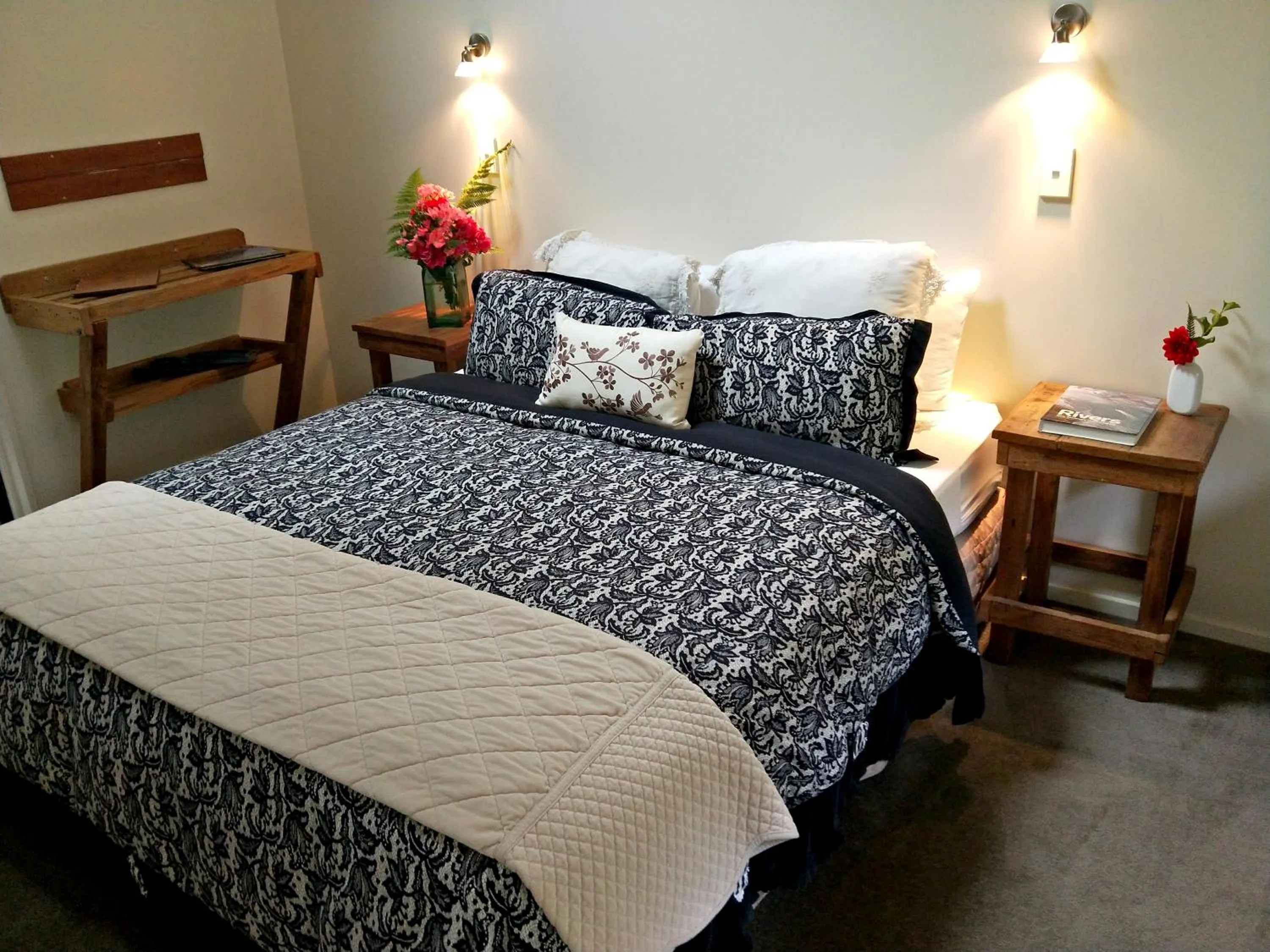 Bed in River Valley Lodge