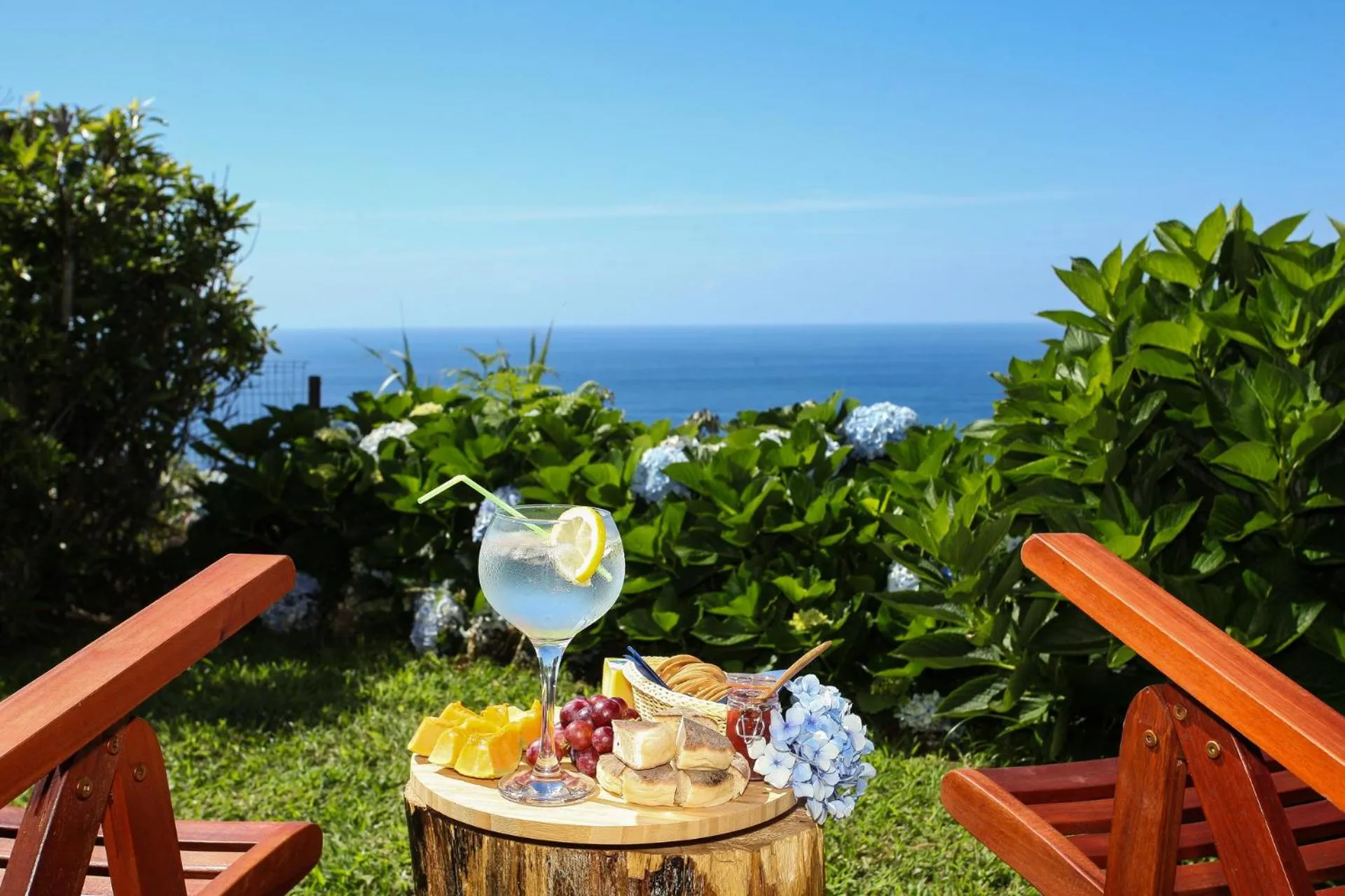 Sea view in Mosteiros Place