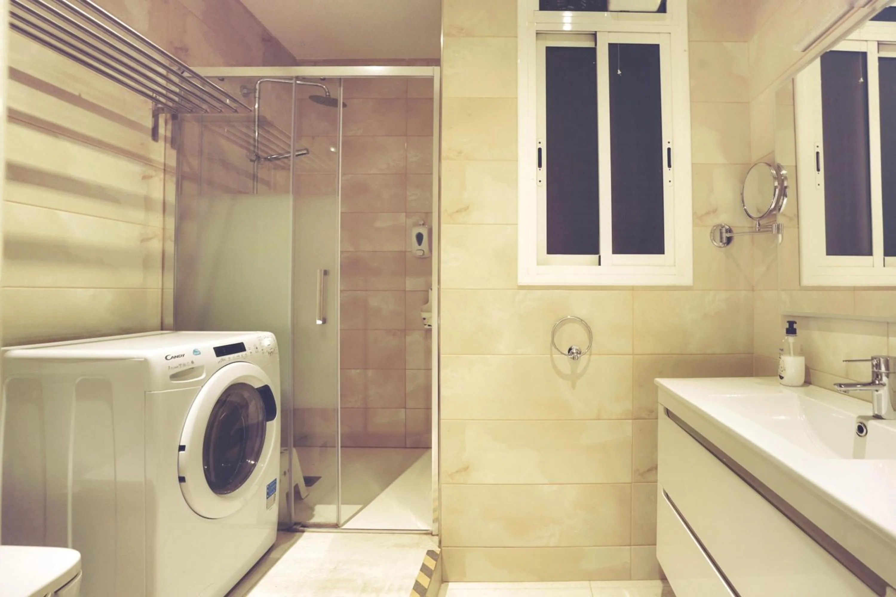 Shower in Dip2