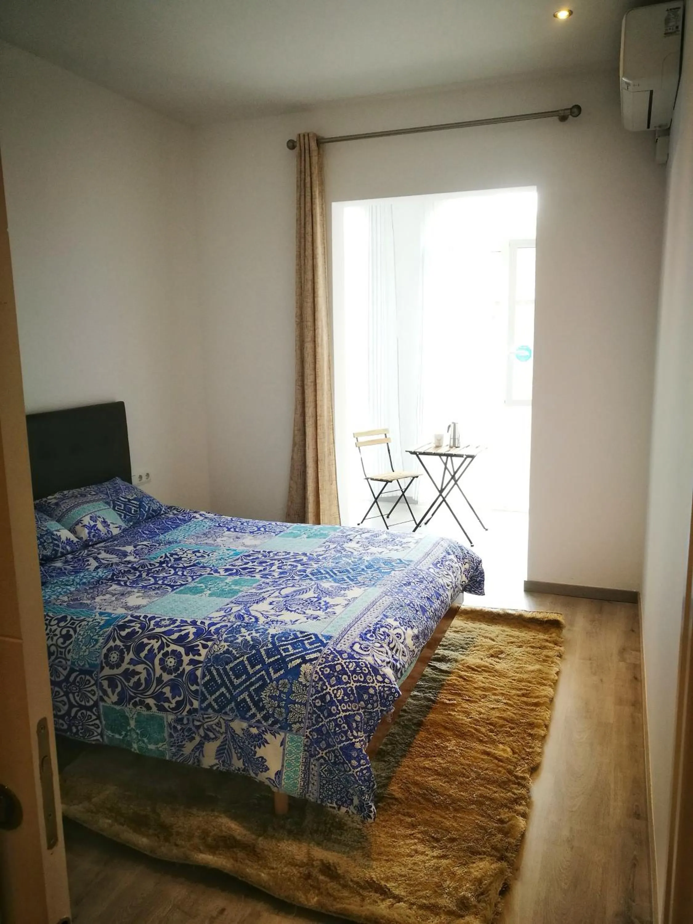 Bed in Dip2