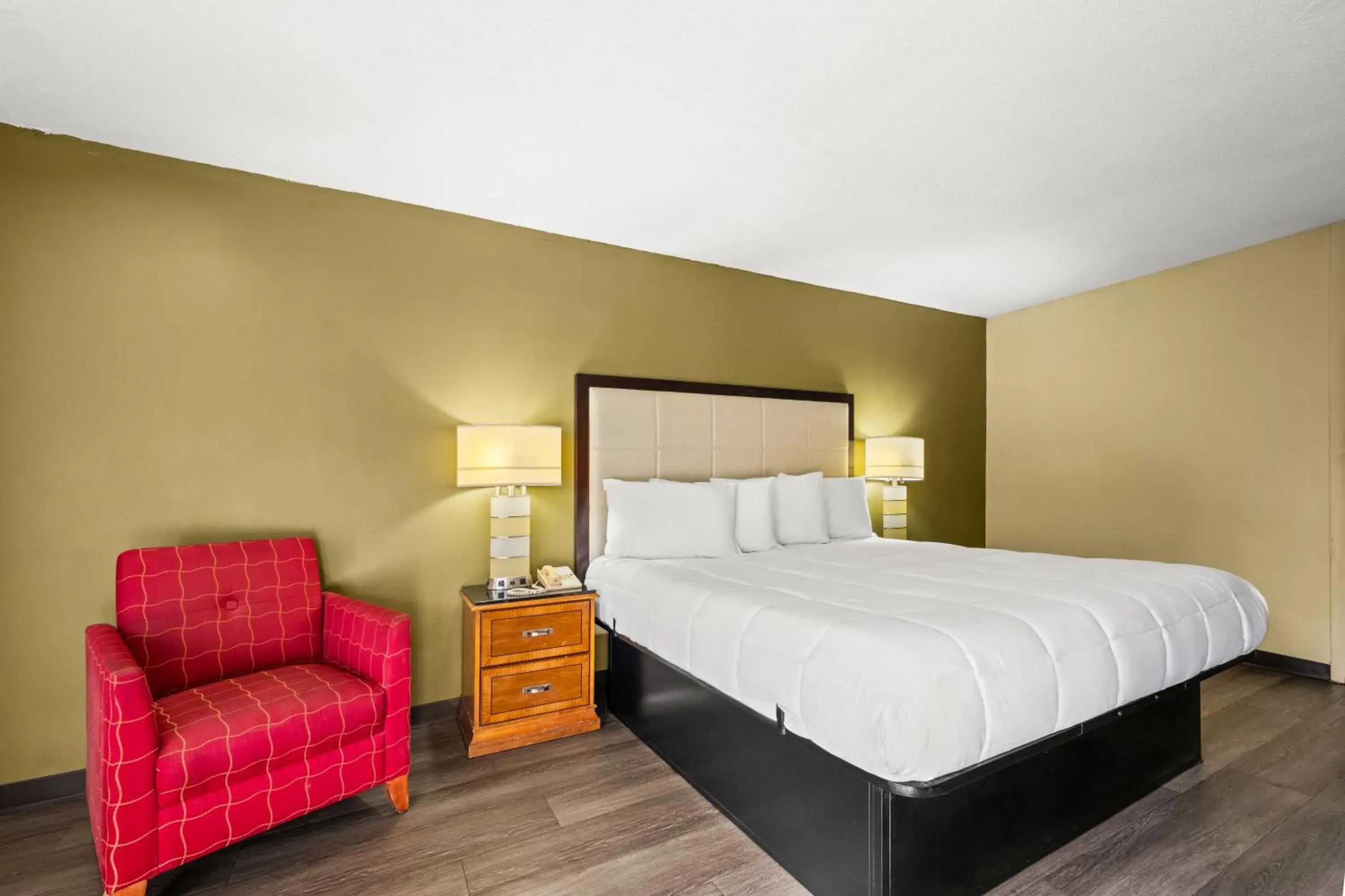 Bed in Americas Best Value Inn - Wilson Bed in Americas Best Value Inn - Wilson