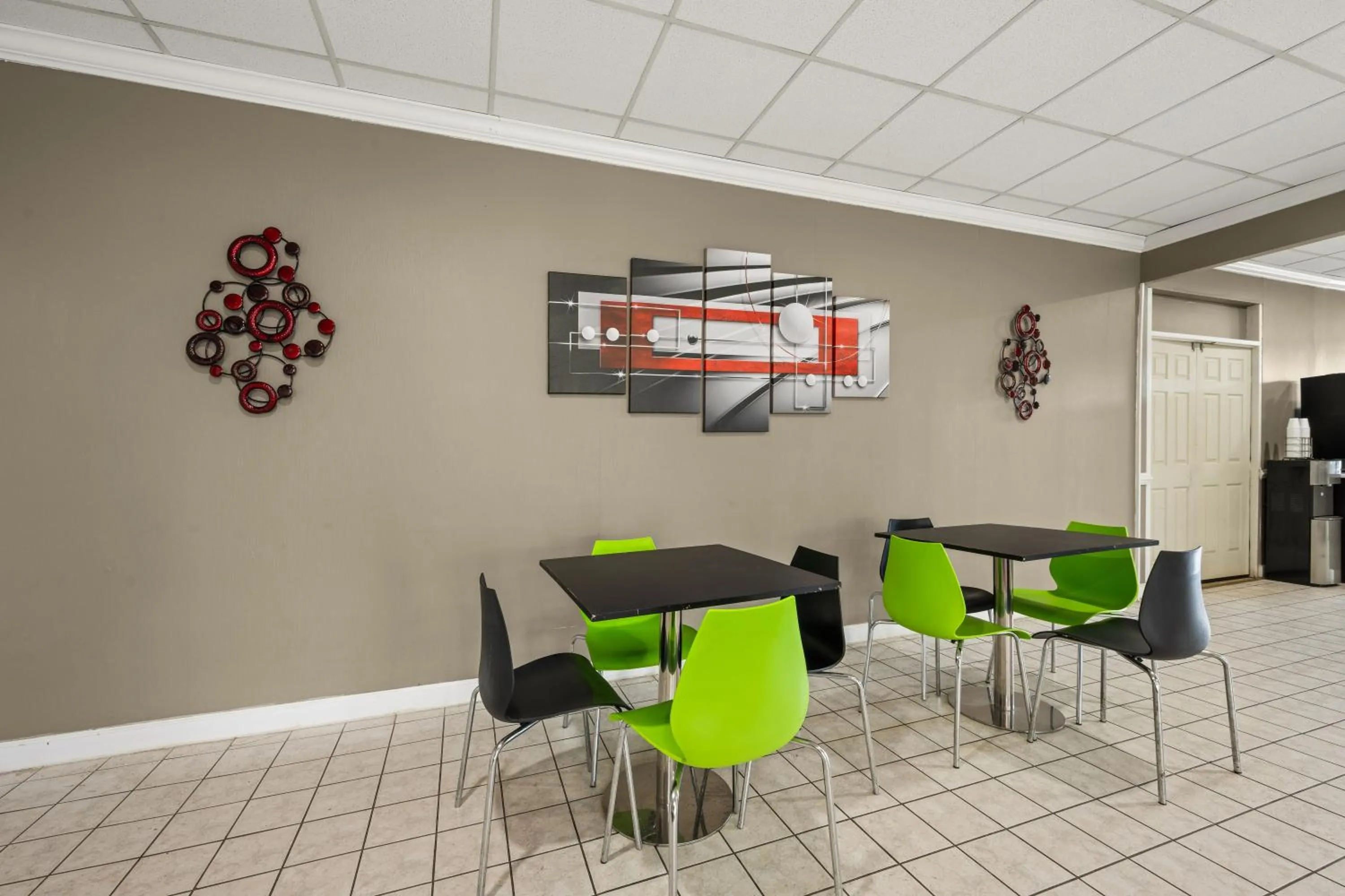 Dining area in Americas Best Value Inn - Wilson