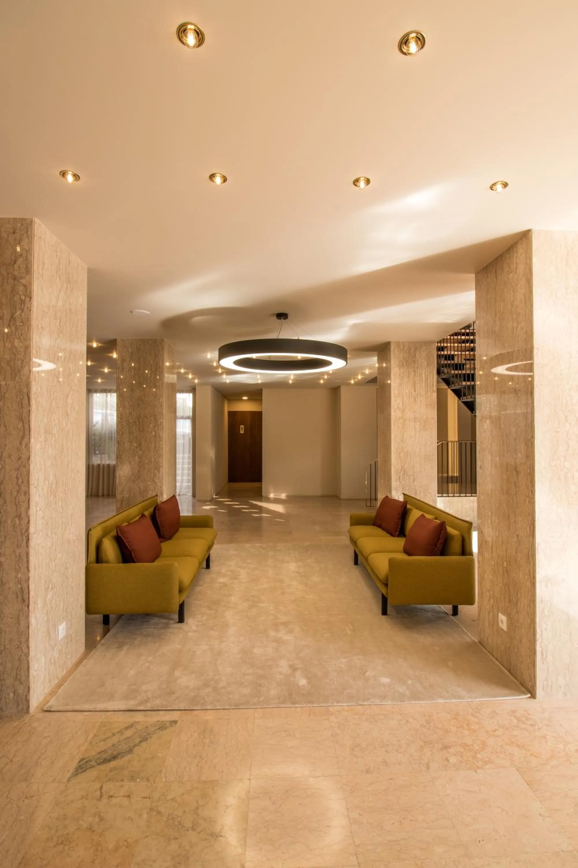 Lobby or reception in Hotel Girassol - Suite Hotel