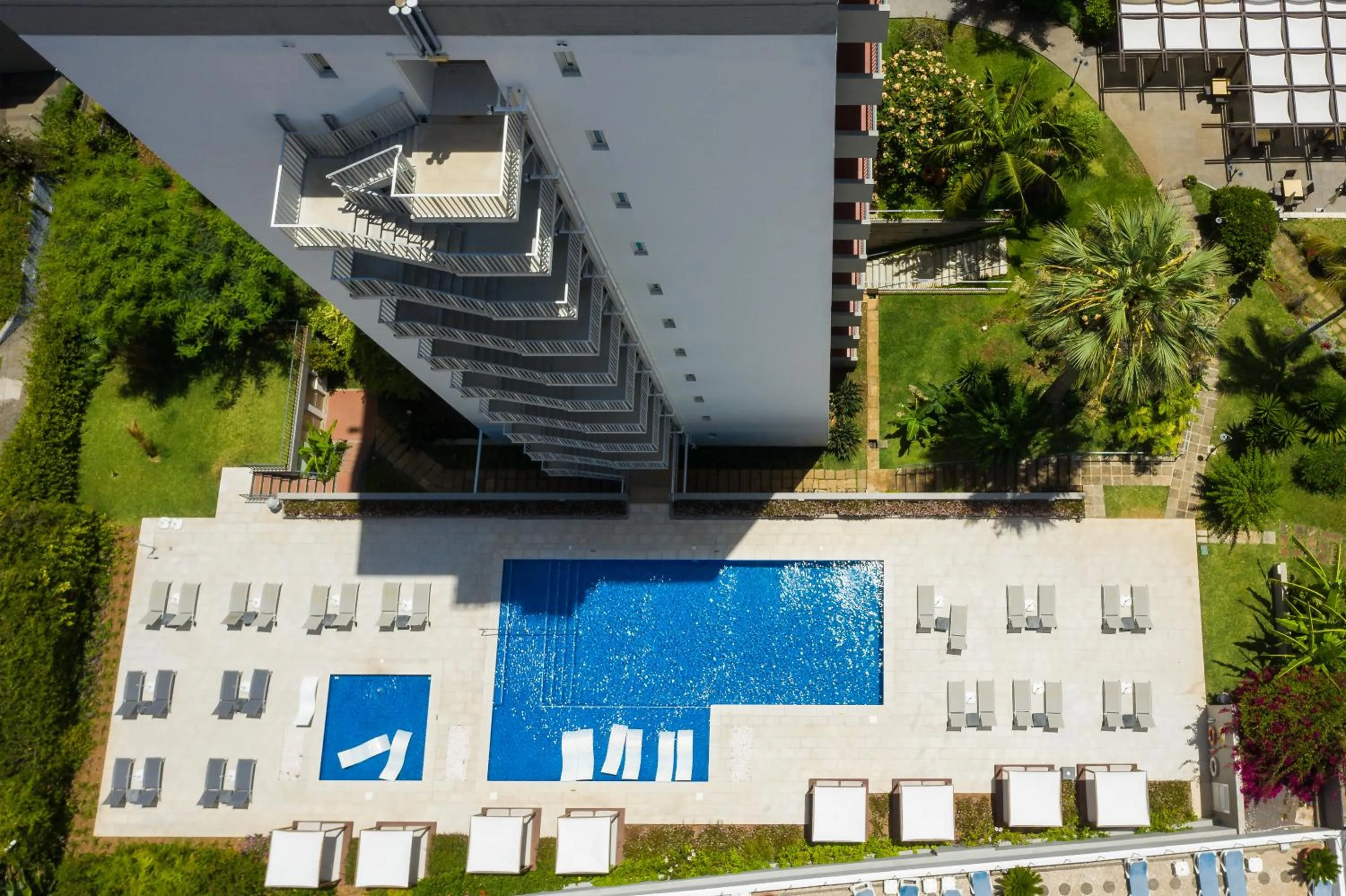 Hotel Girassol - Suite Hotel