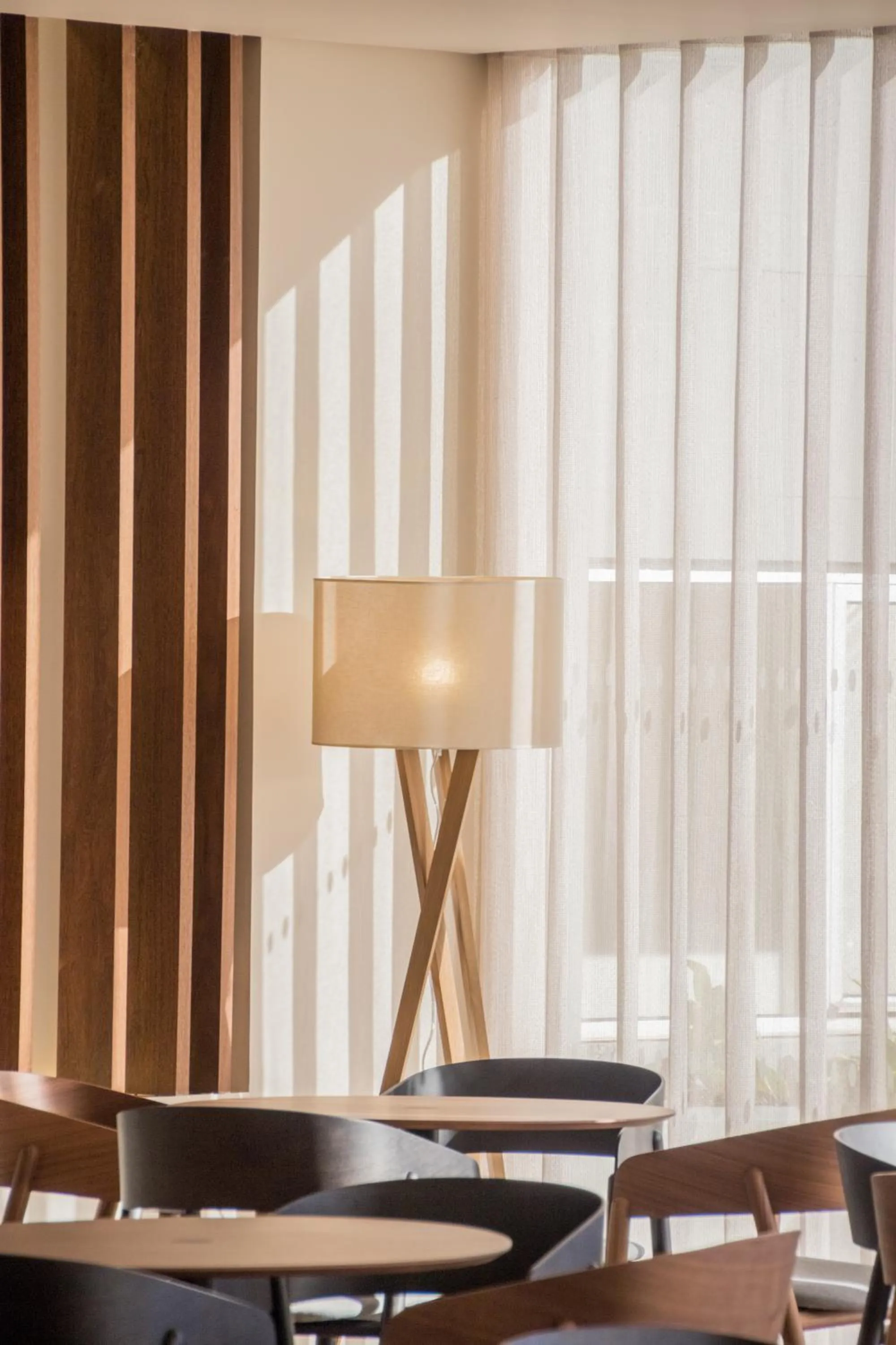 Lounge or bar in Hotel Girassol - Suite Hotel