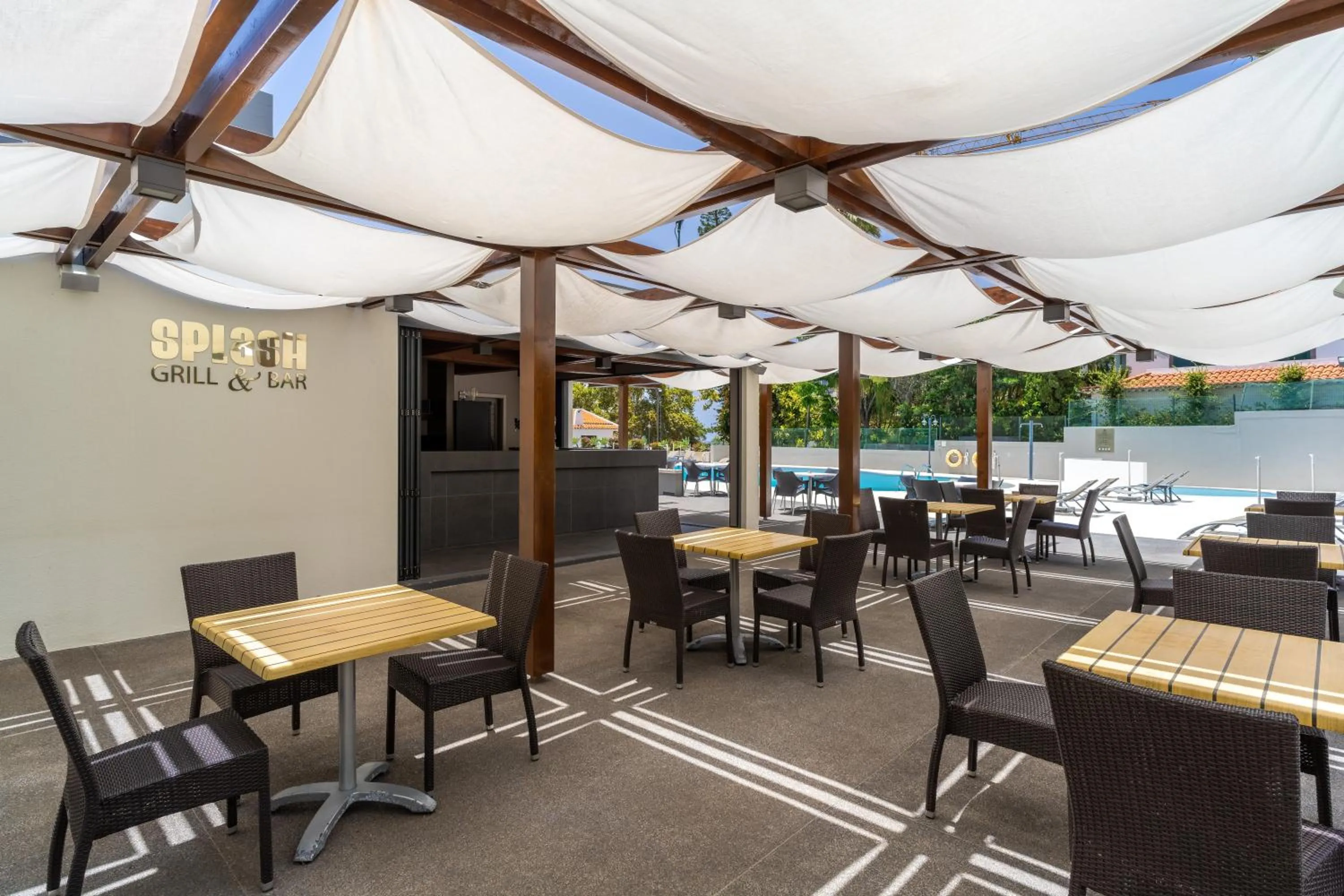 Restaurant/places to eat in Hotel Girassol - Suite Hotel