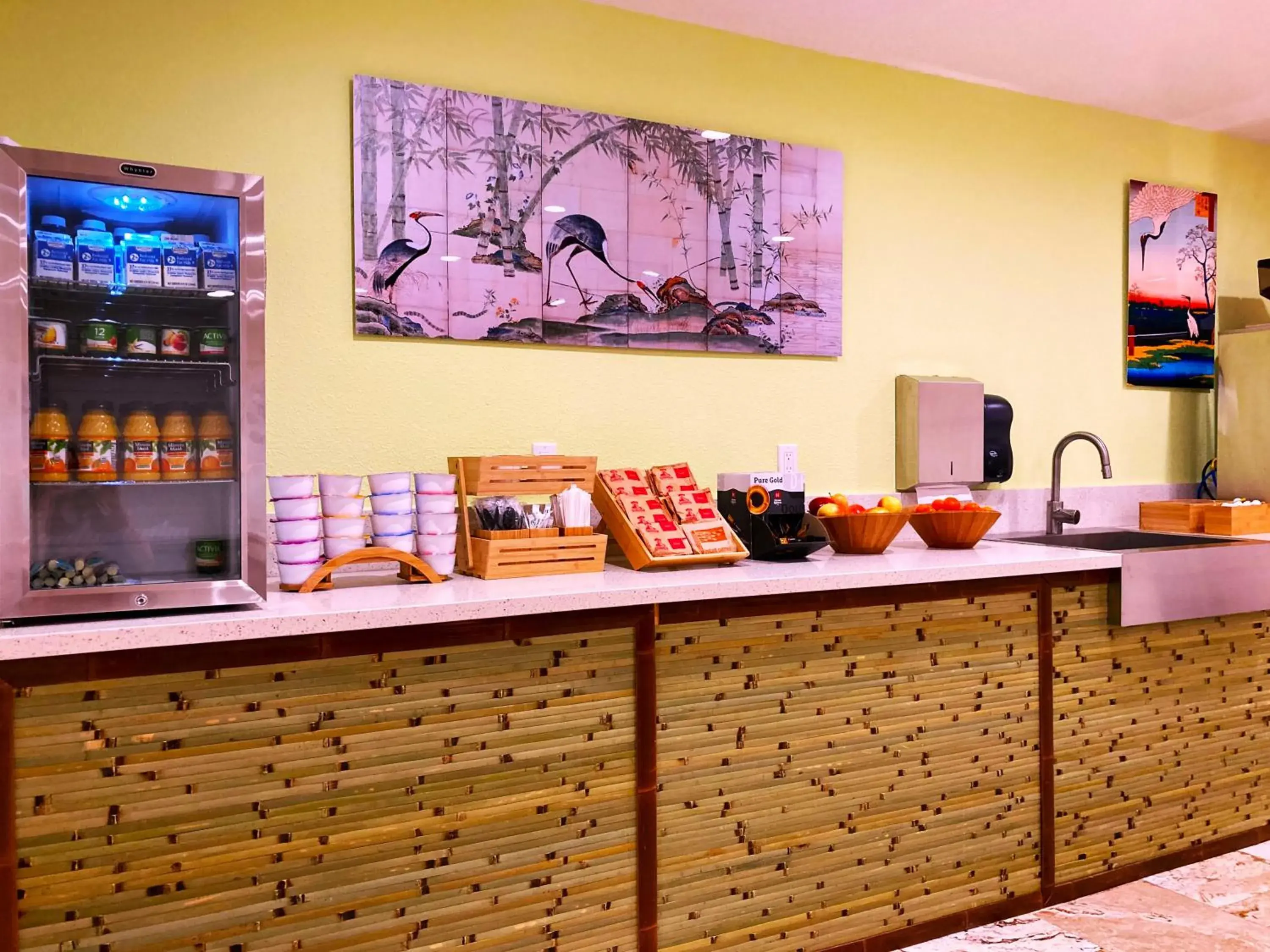 Breakfast in Retreat at Crystal Manatee Breakfast in Retreat at Crystal Manatee