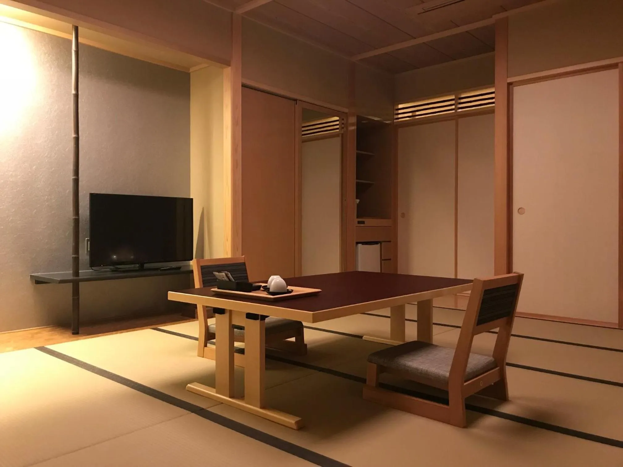 Photo of the whole room in Japanese Style Hotel Isomura