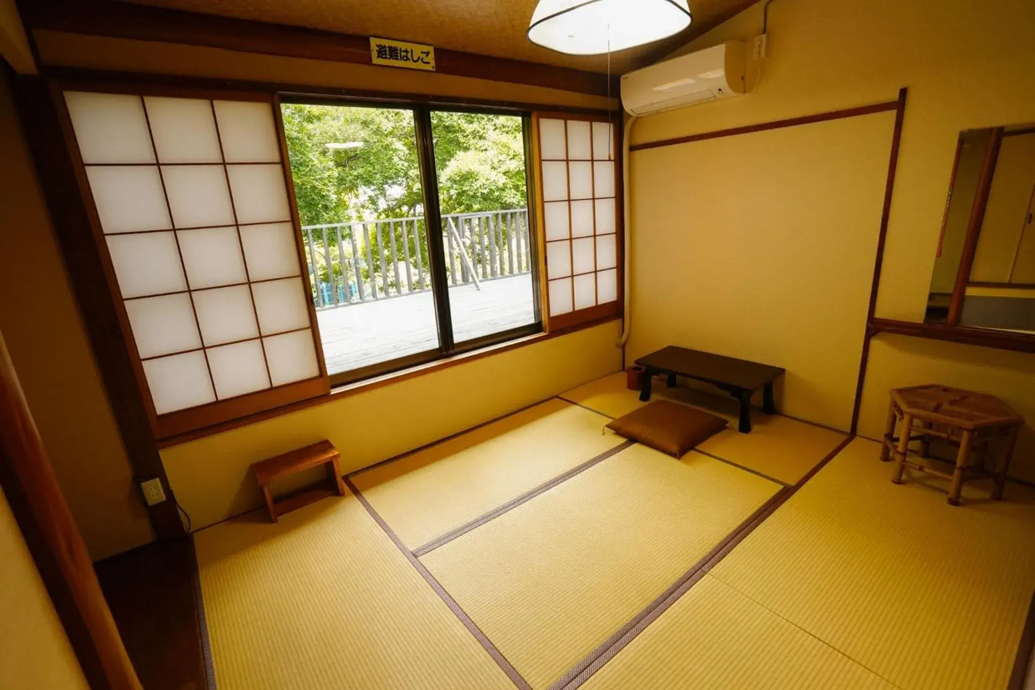 Economy Twin Room - single occupancy in Onsen Yado Mizuguchi Economy Twin Room - single occupancy in Onsen Yado Mizuguchi