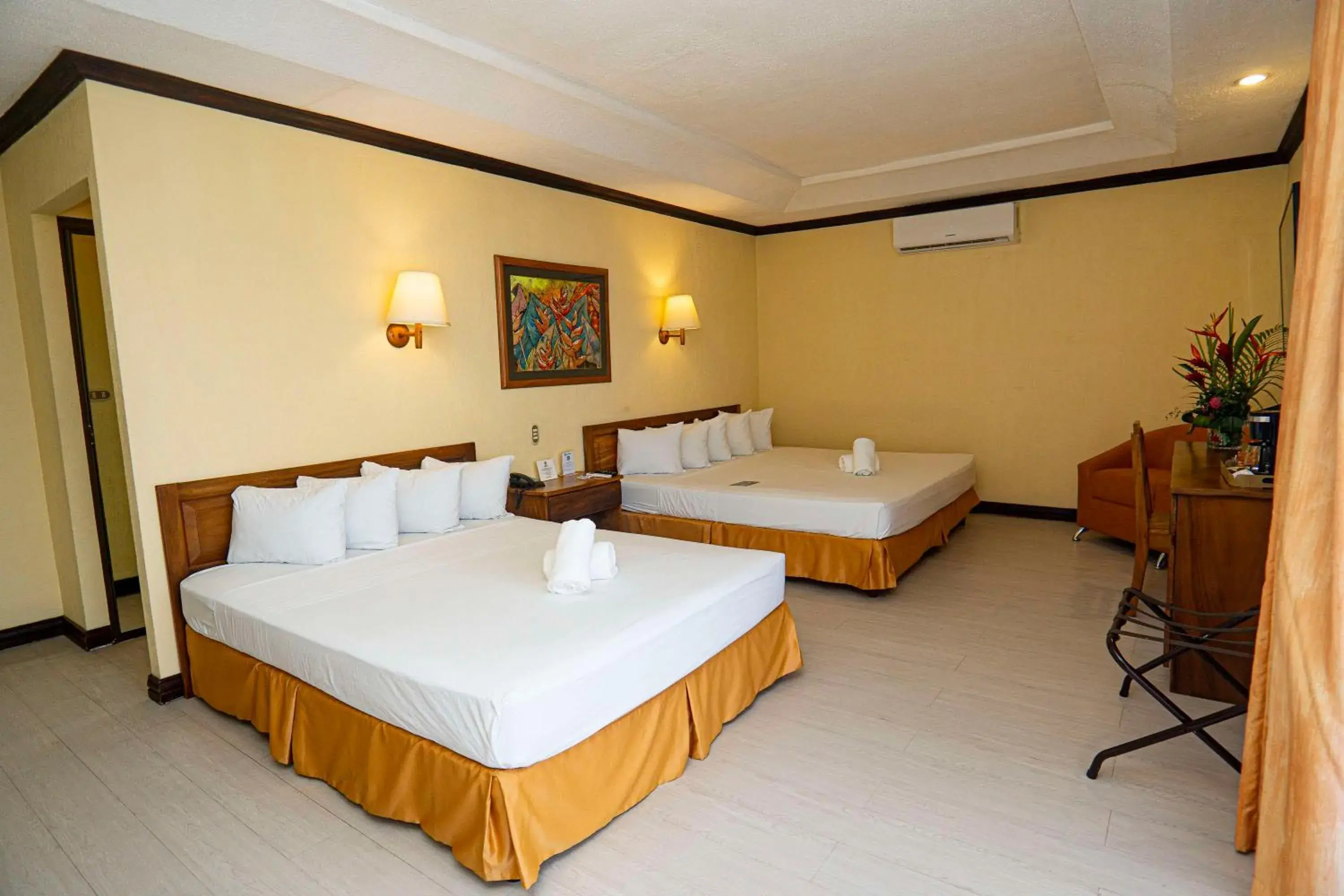 Coffee/tea facilities, Bed in Best Western Hotel & Casino Kamuk Coffee/tea facilities, Bed in Best Western Hotel & Casino Kamuk