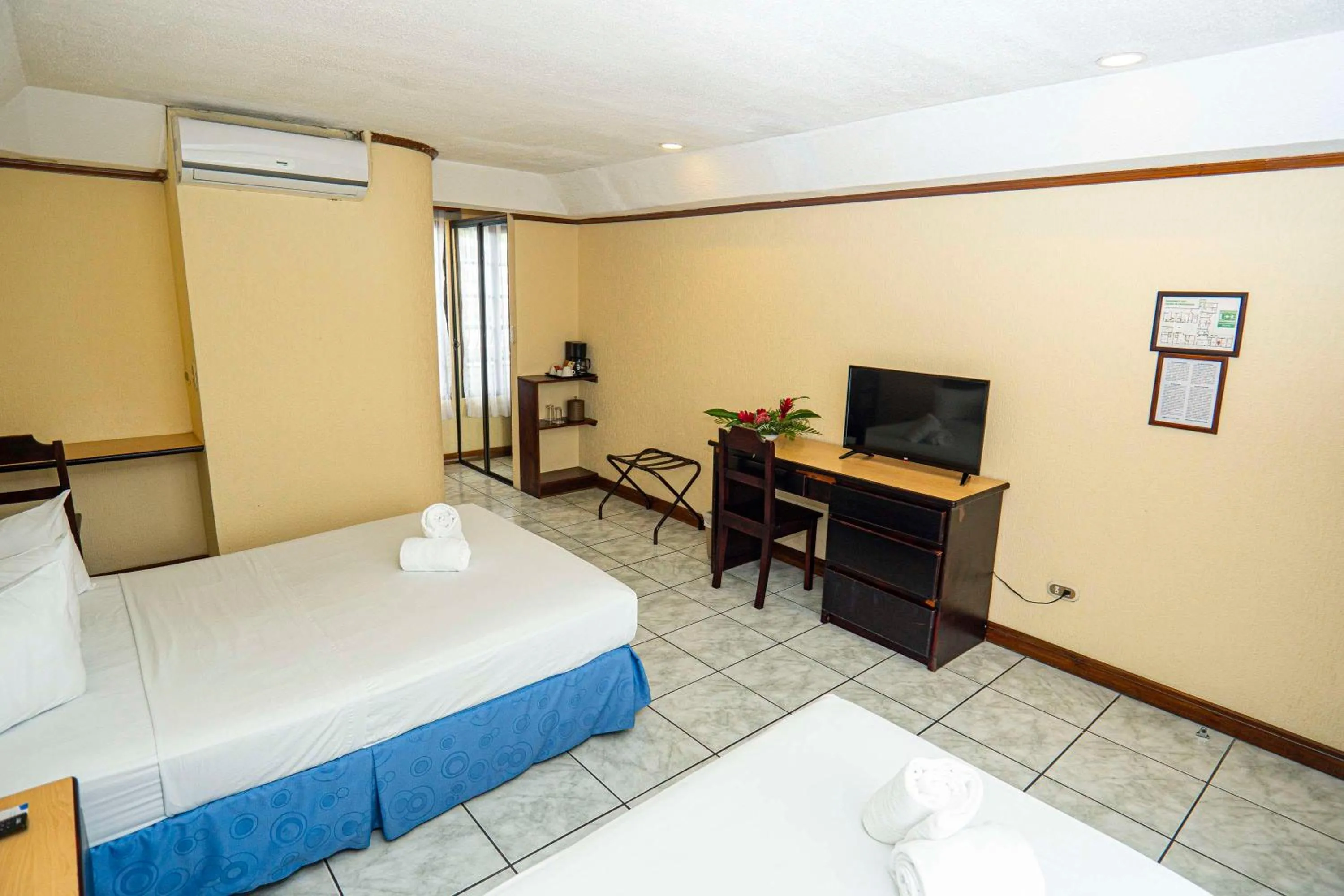 TV and multimedia, Bed in Best Western Hotel & Casino Kamuk