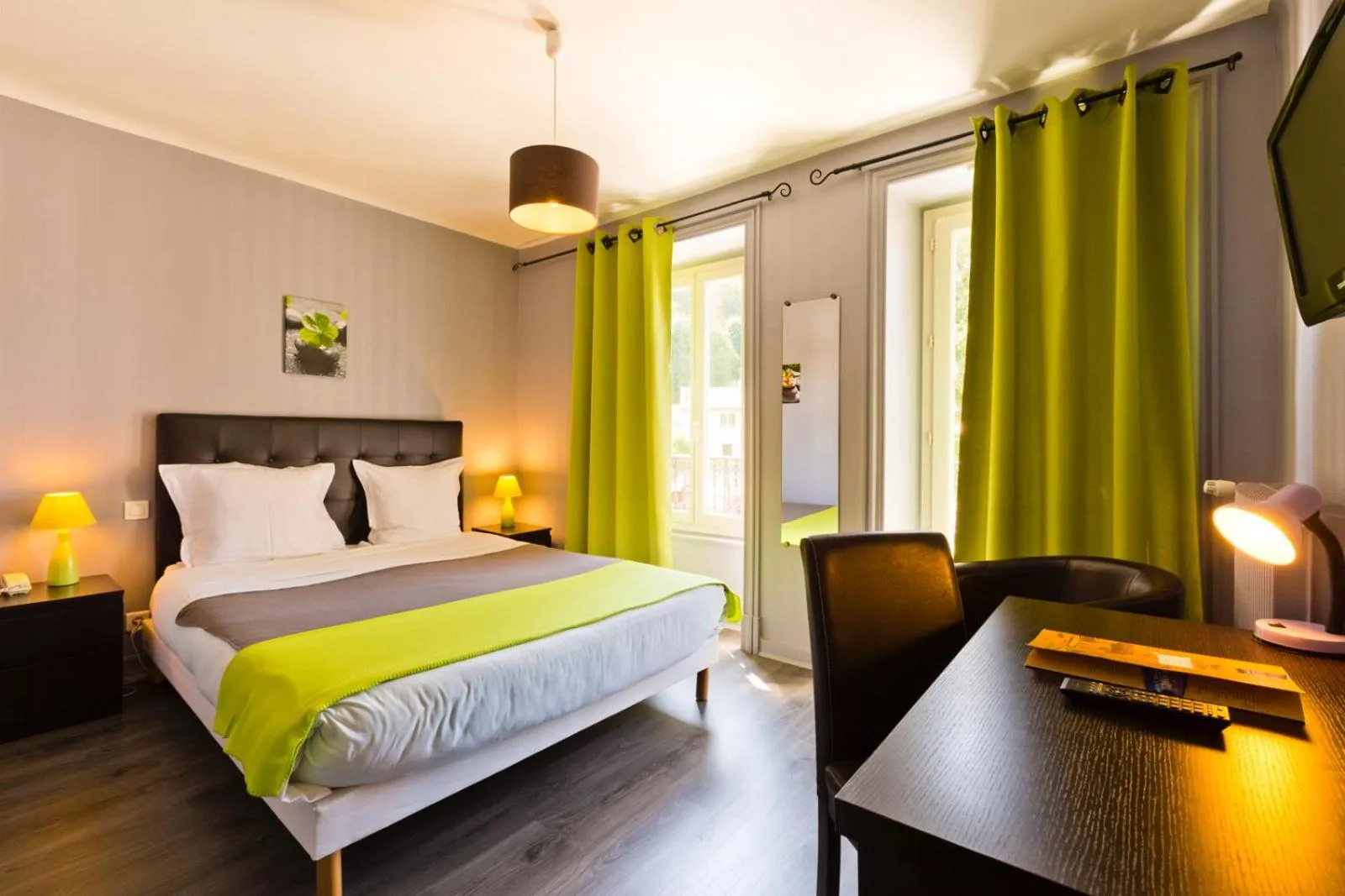 Bedroom, Bed in Logis Hotel restaurant de la Poste