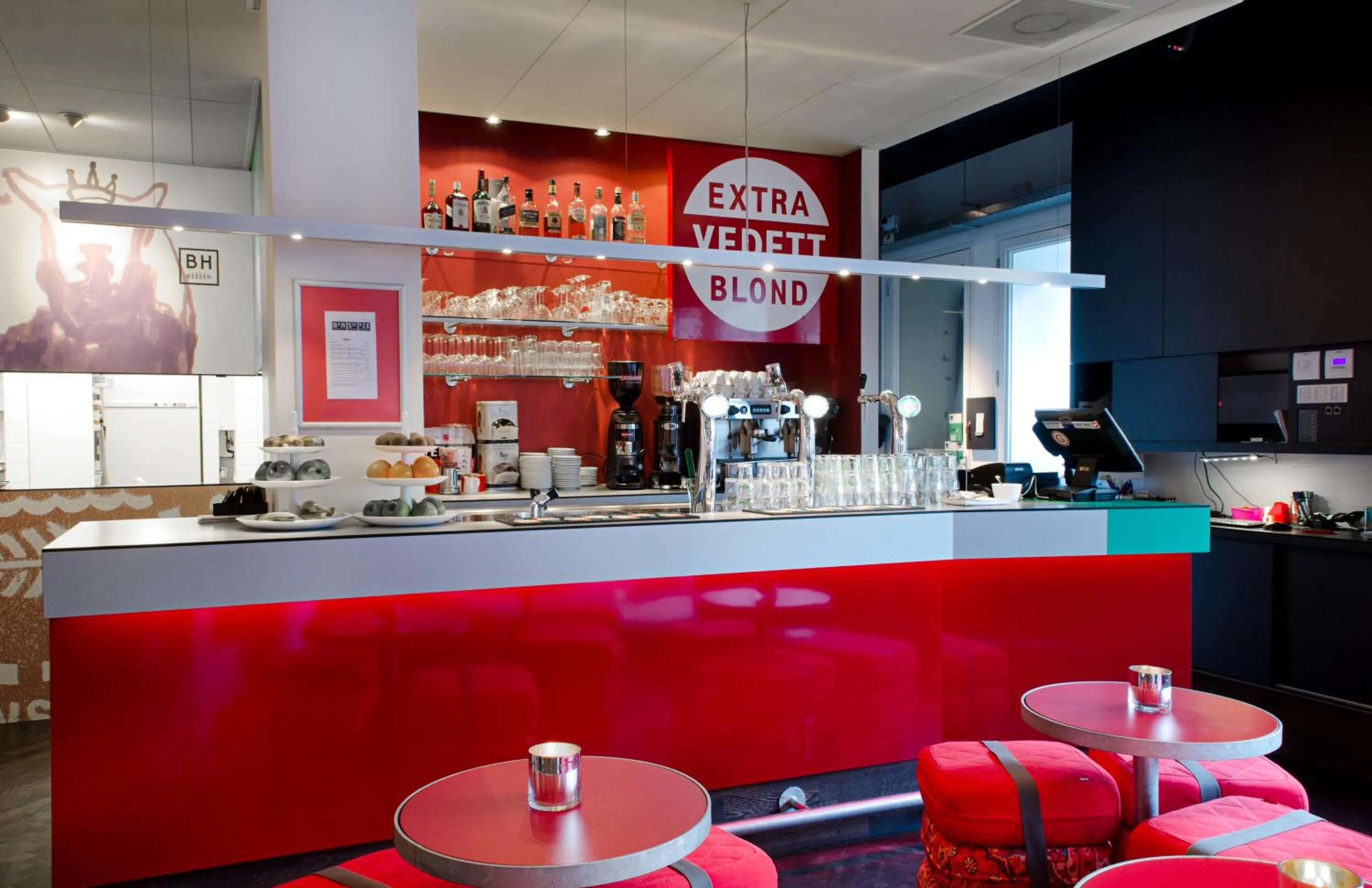 Lounge or bar in LABnul50 self check-in hotel Groningen