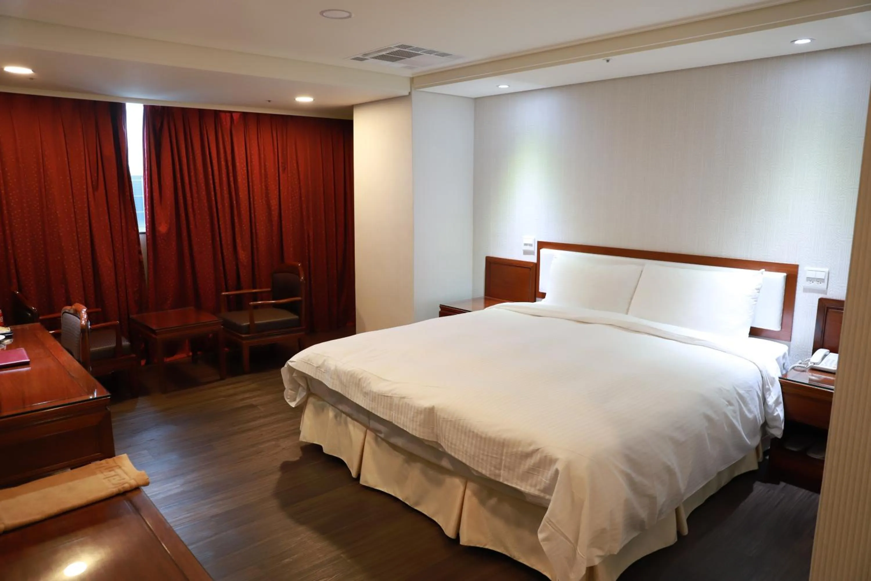 Bed in Chuan Fu Hotel